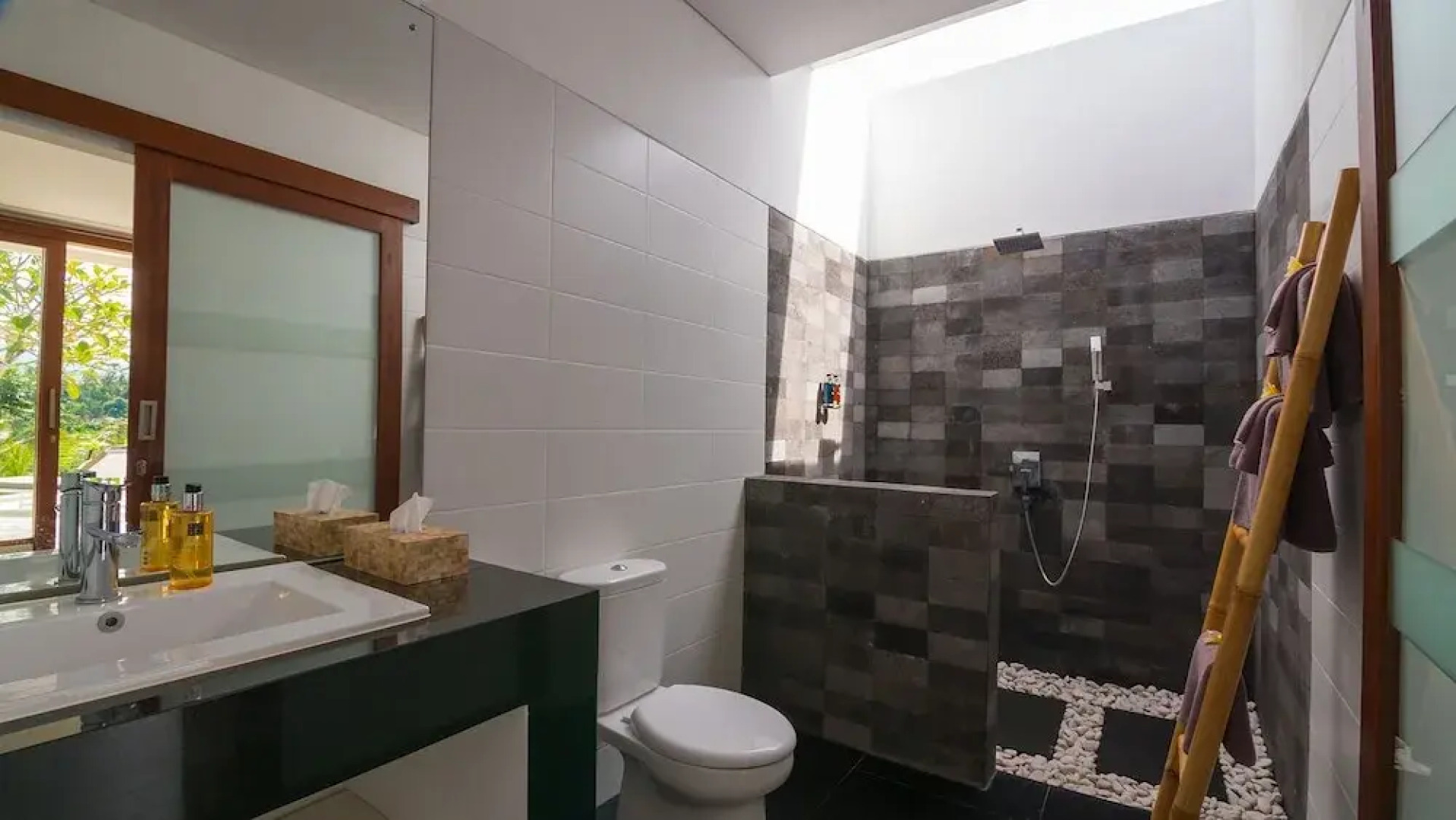 Lempuyang Boutique Hotel