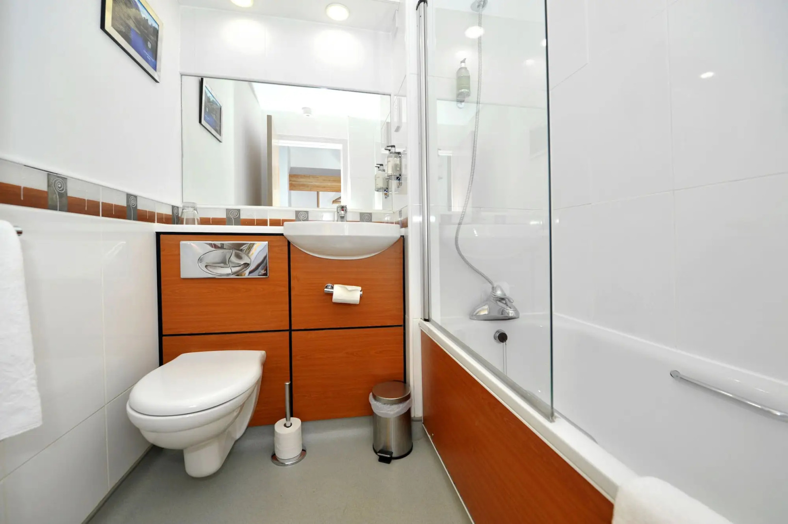 Stirling Court Hotel