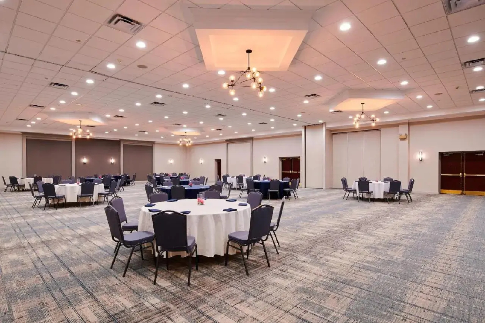 Clarion Hotel & Conference Ctr