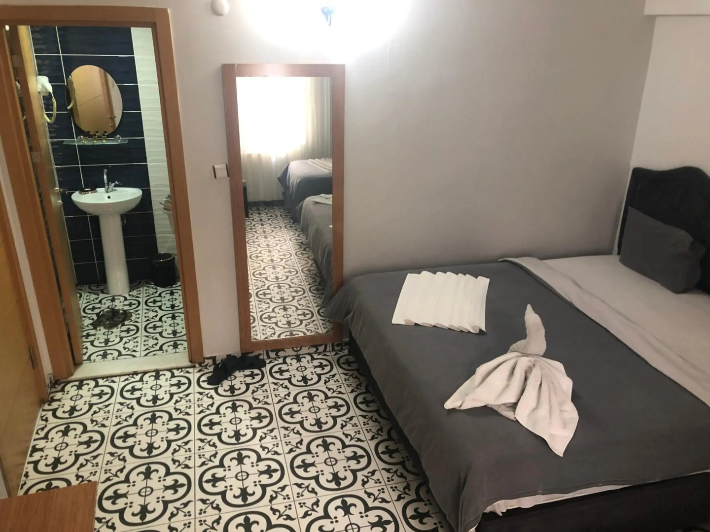 Reydel Hotel