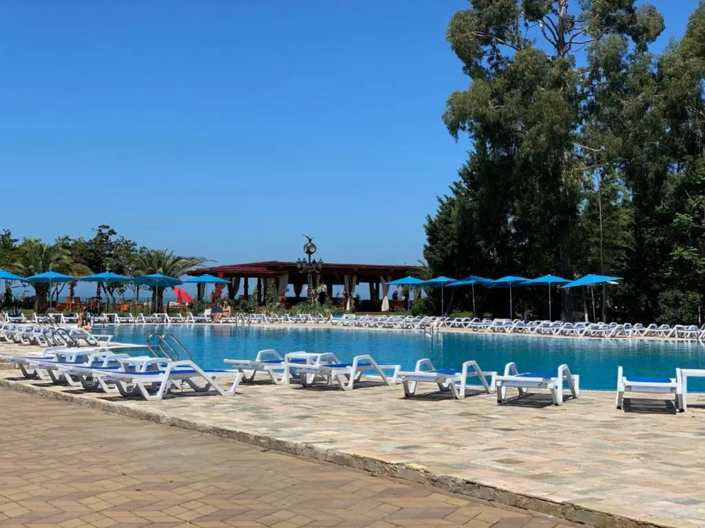 2 bedroom Apartment in Oasis