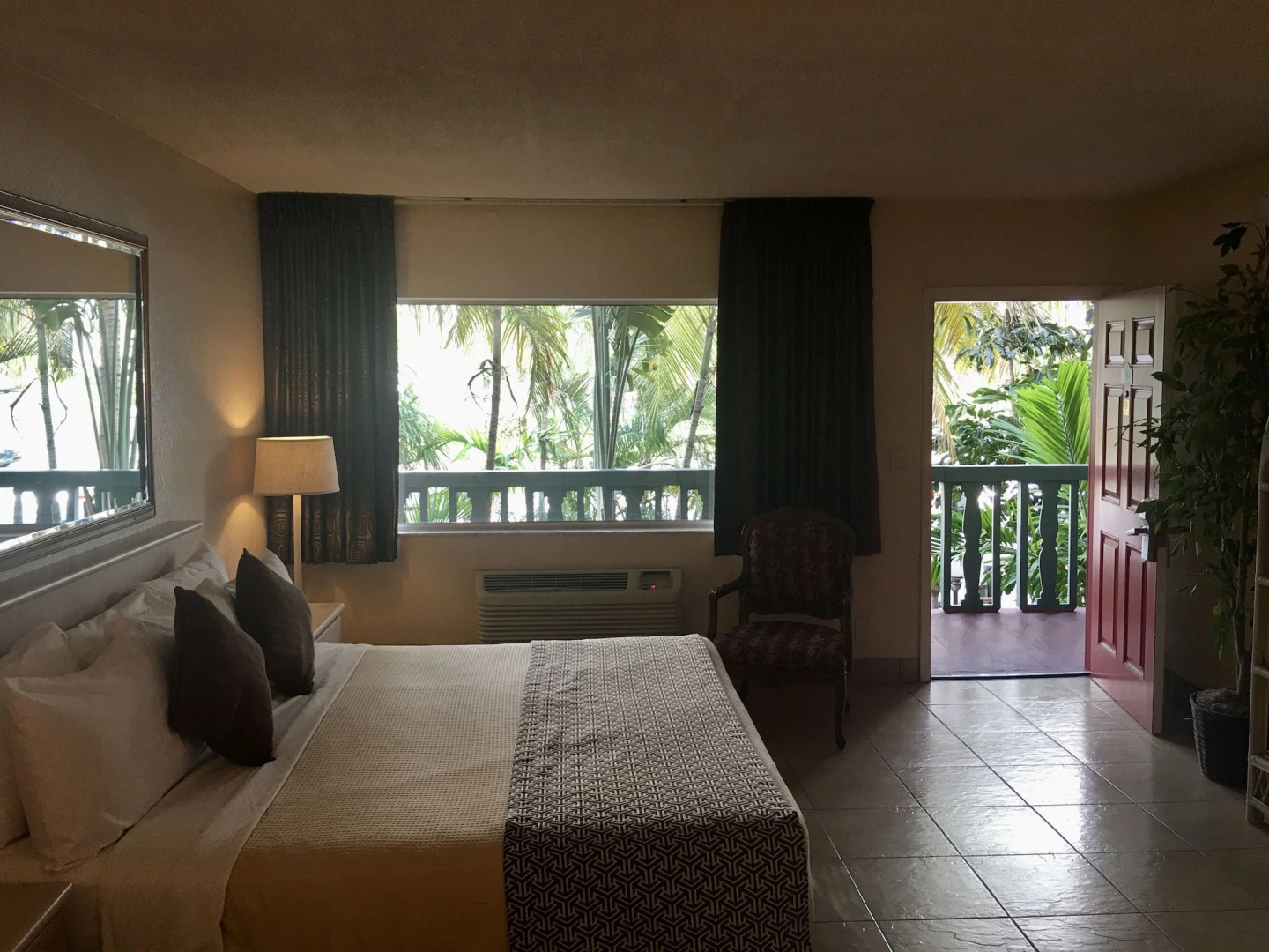 Fort Lauderdale Beach Resort Hotel & Suites