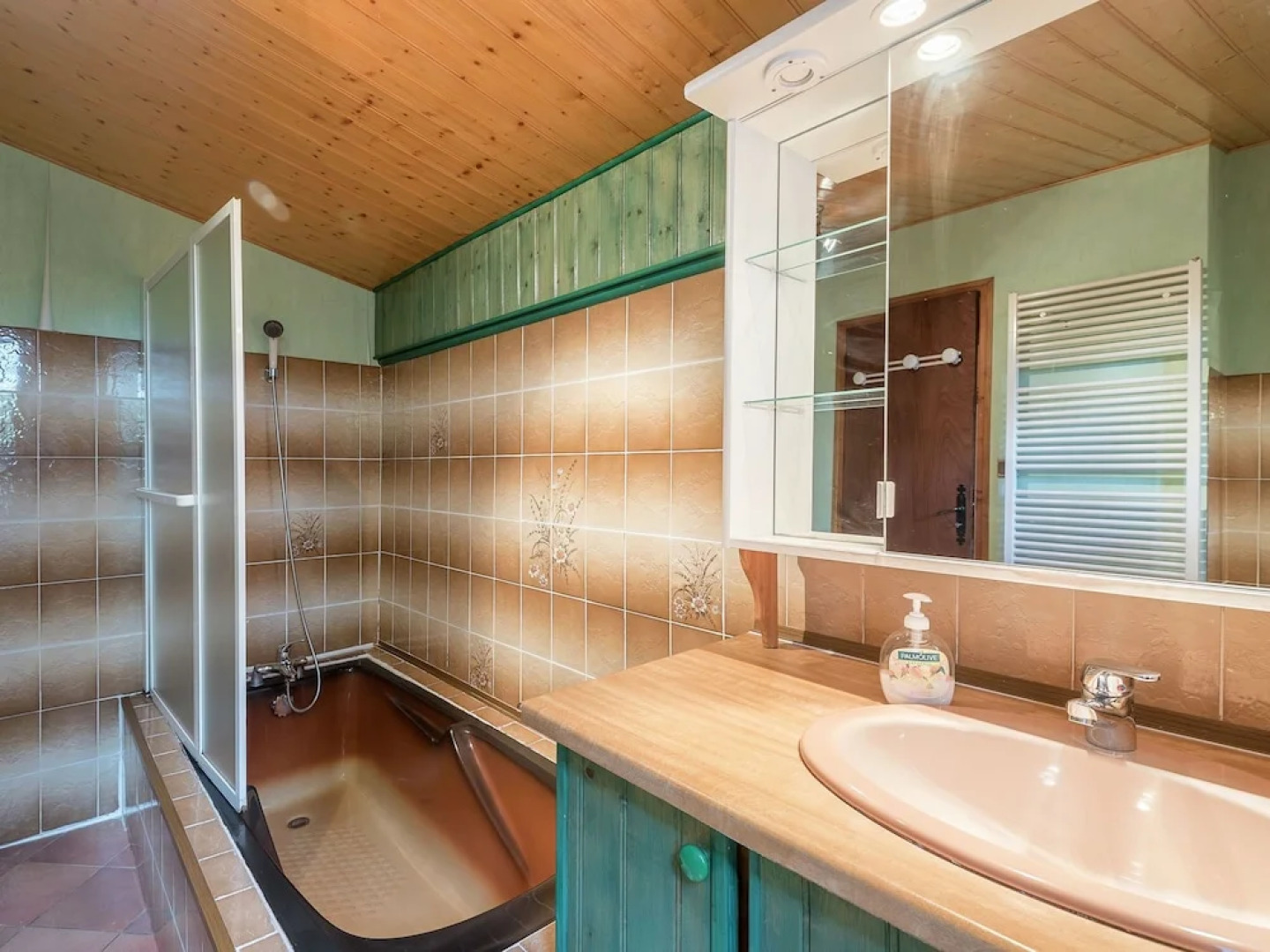 Characteristic Holiday Home, With Swimming Pool, Near Wonderful Wine and Castles