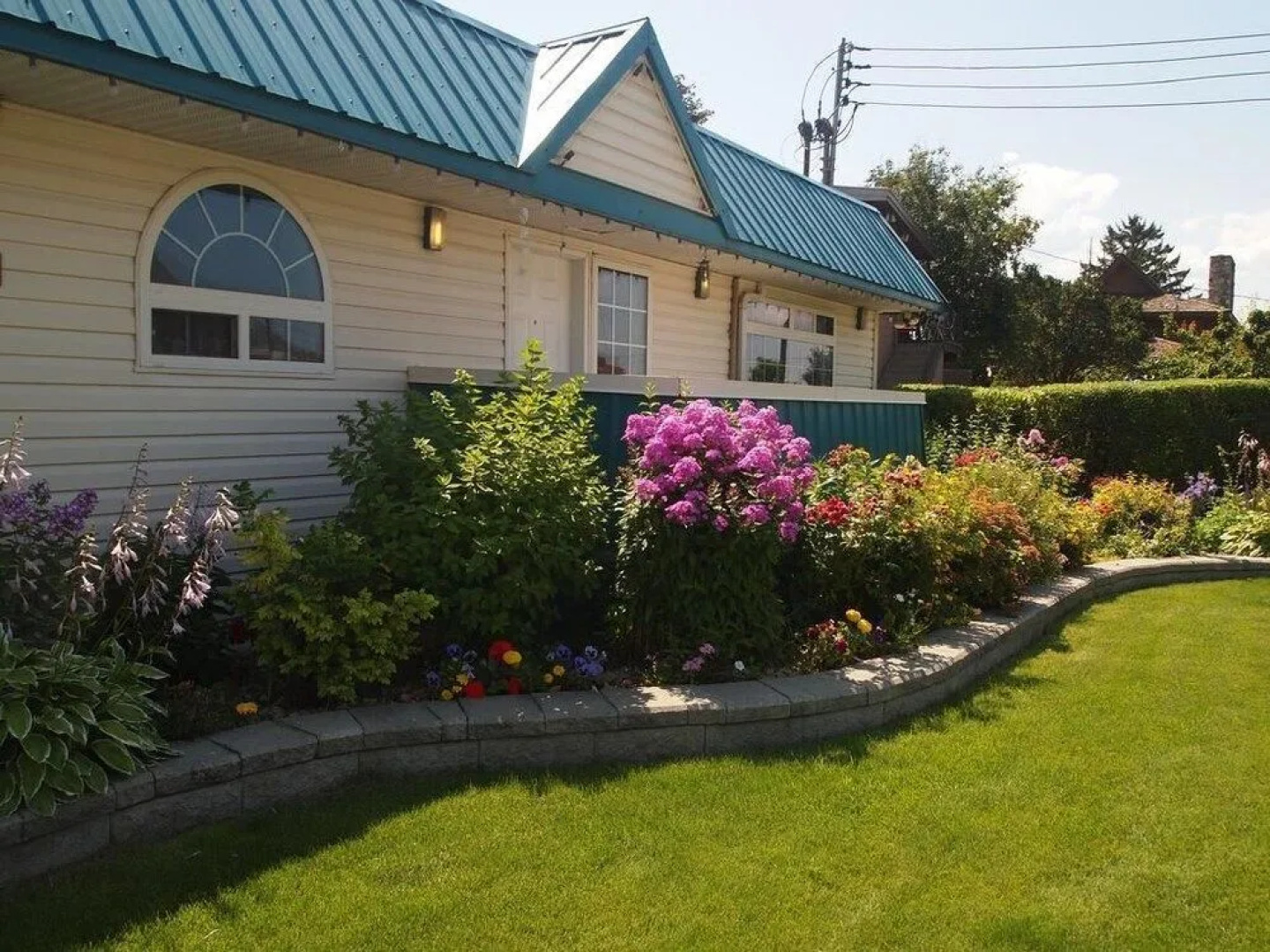 Lamplighter Motel