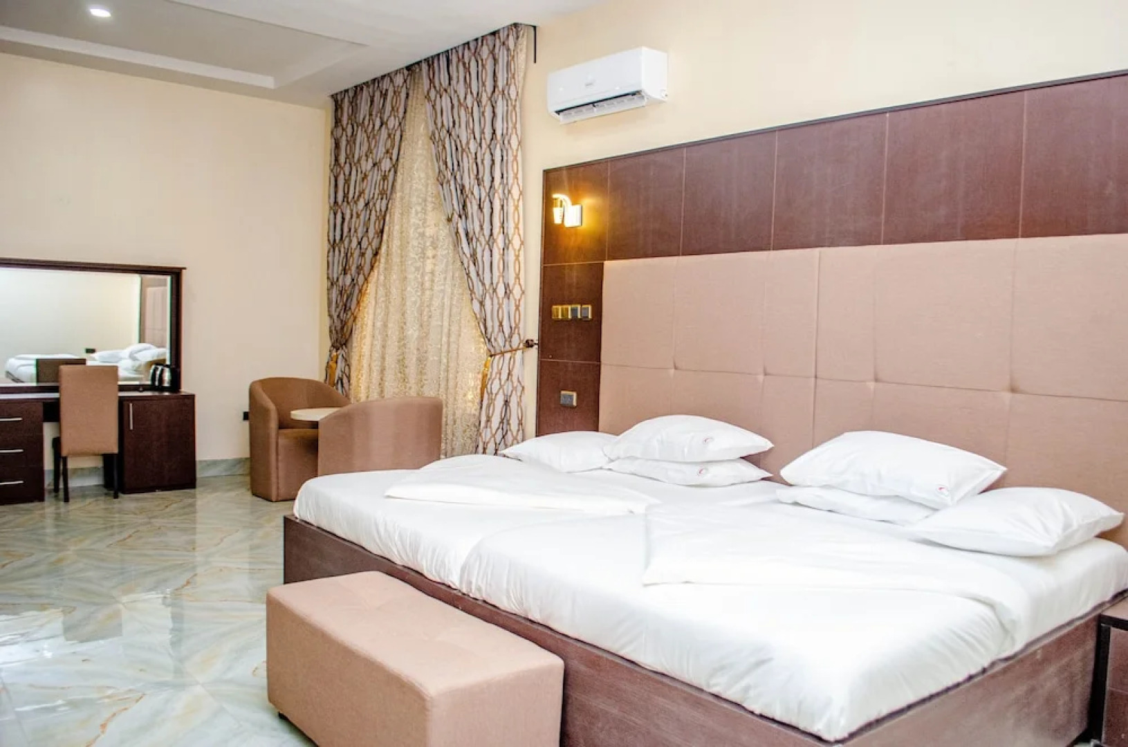 Crispan Suites And Event Center