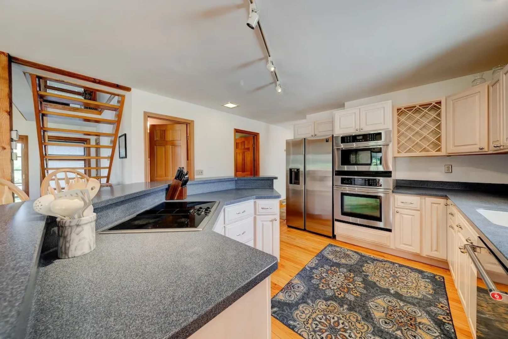 Charlie's Cabin 3 Bedroom Cabin by Redawning