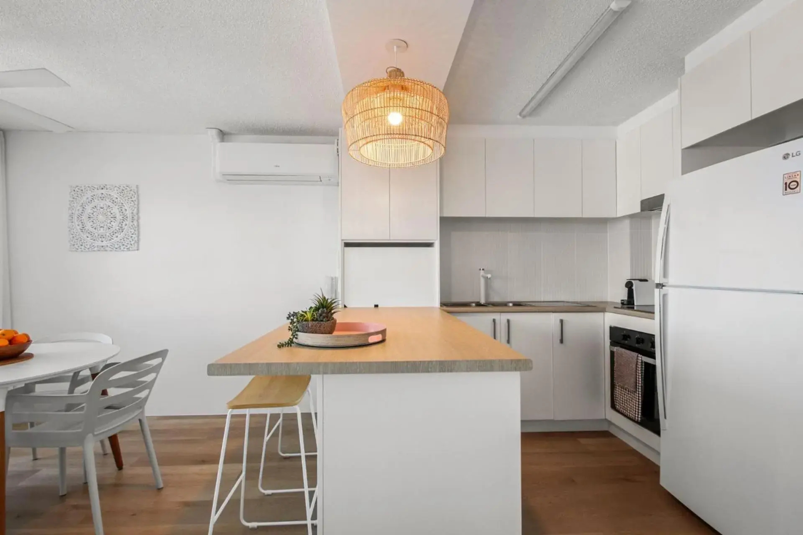 Cheltenham Apartments Unit 18 on Forty King Street
