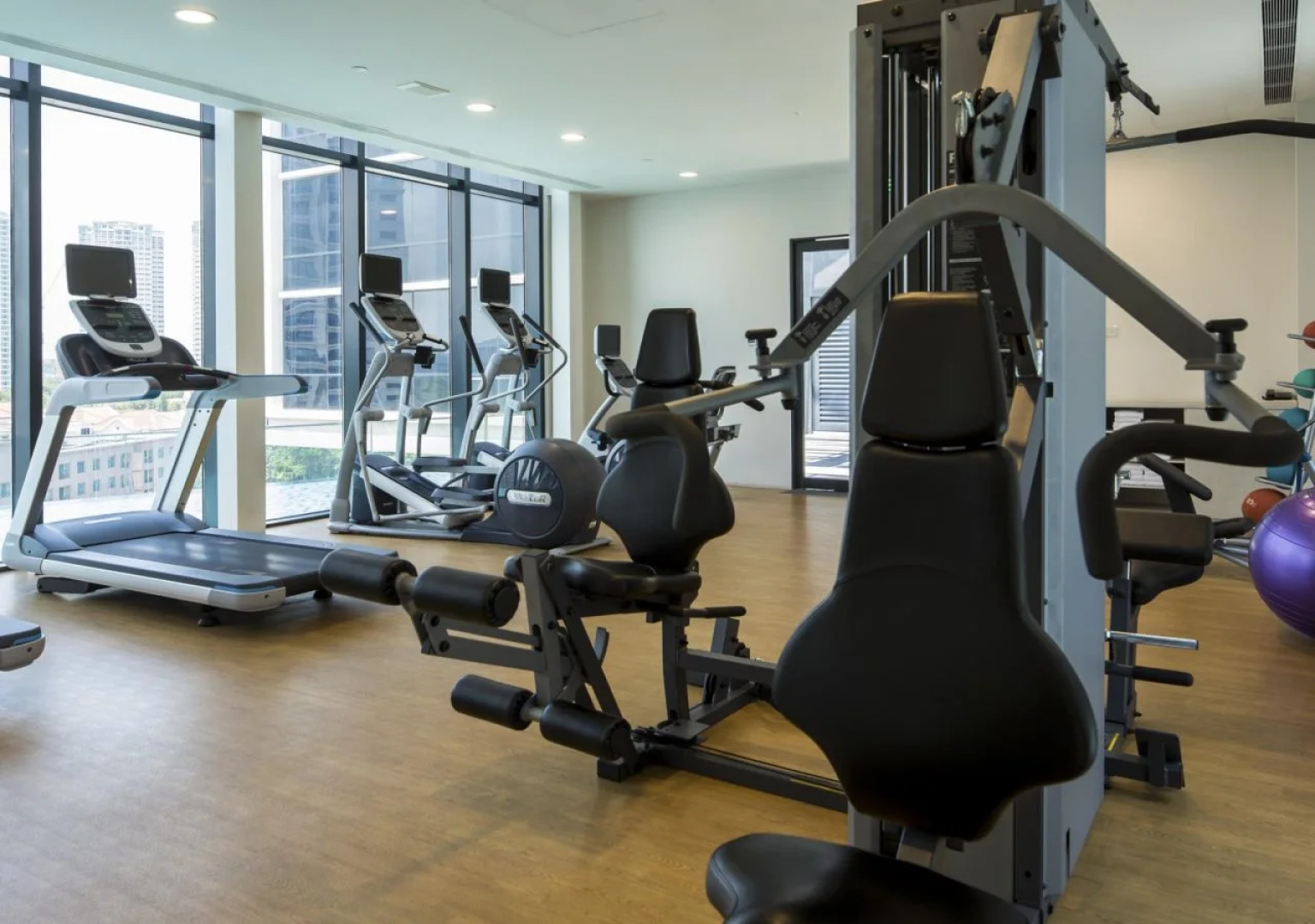 Momentus Hotel Alexandra