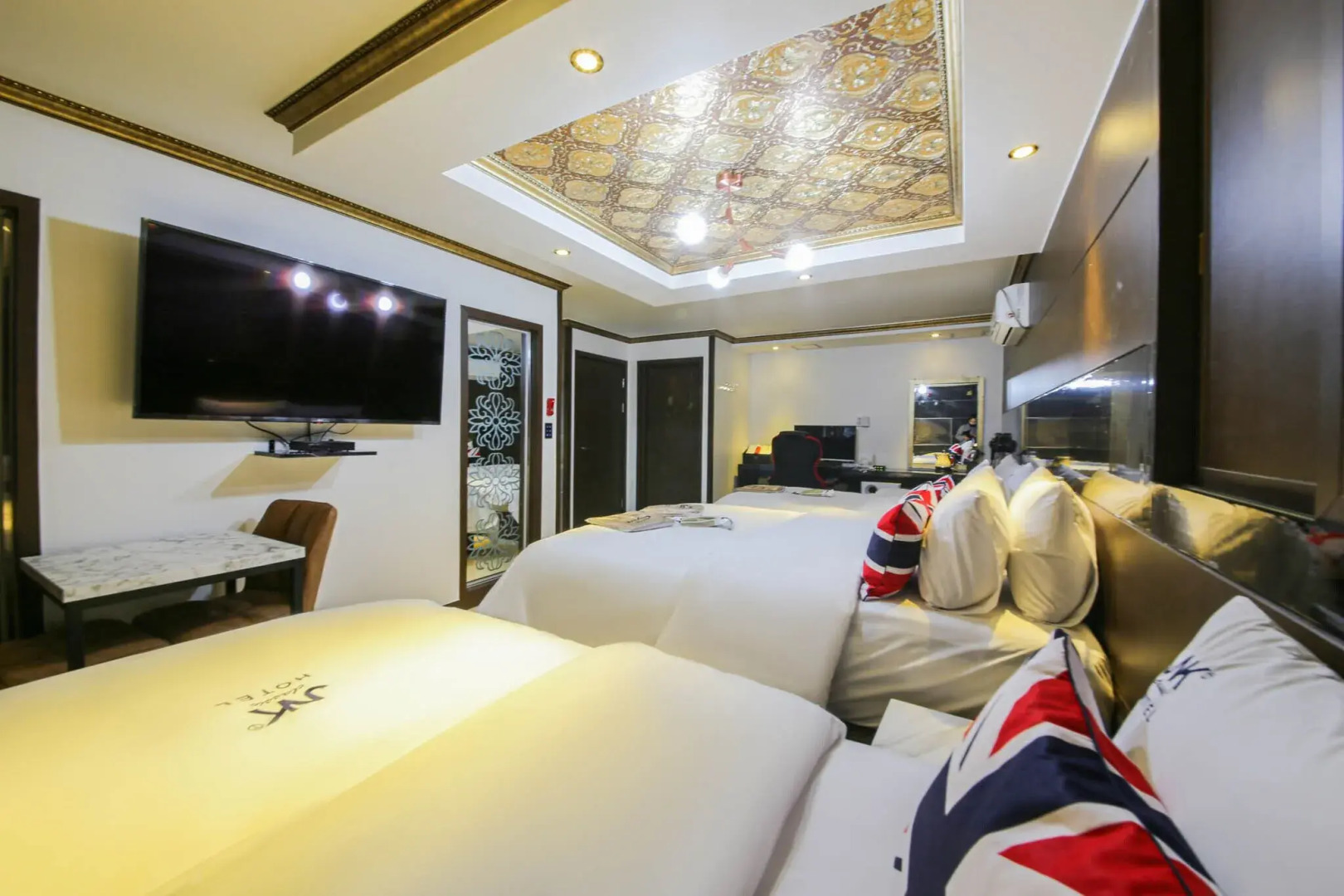 Gunsan JNK Classic Hotel - Gray