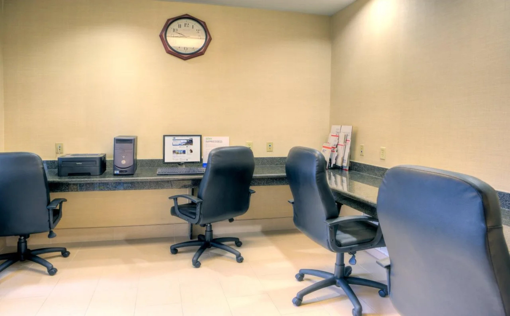 Holiday Inn Express & Suites Granbury by IHG