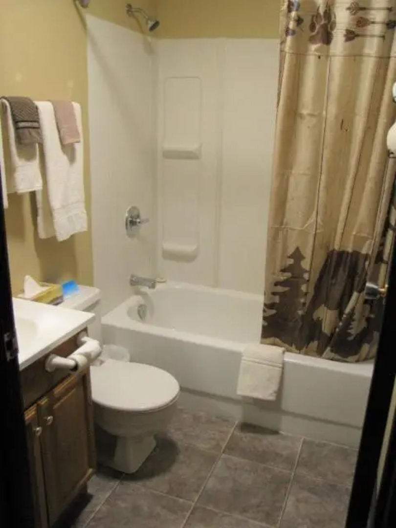 Bear Country Inn and Suites