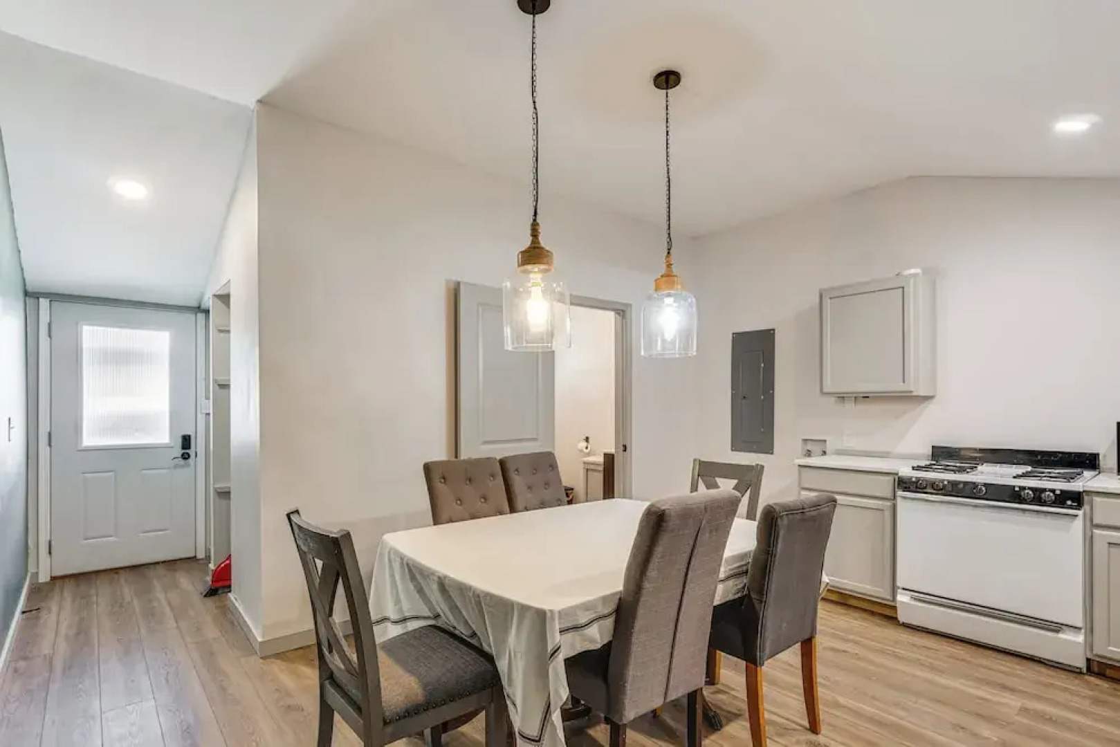 Steps to Water: Lake of the Ozarks Getaway