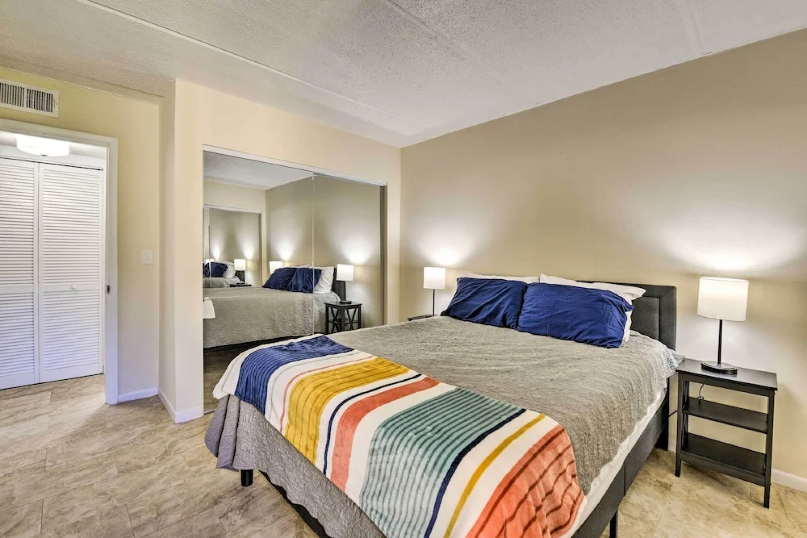 Waterfront Mary Esther Condo w/ Kayaks!