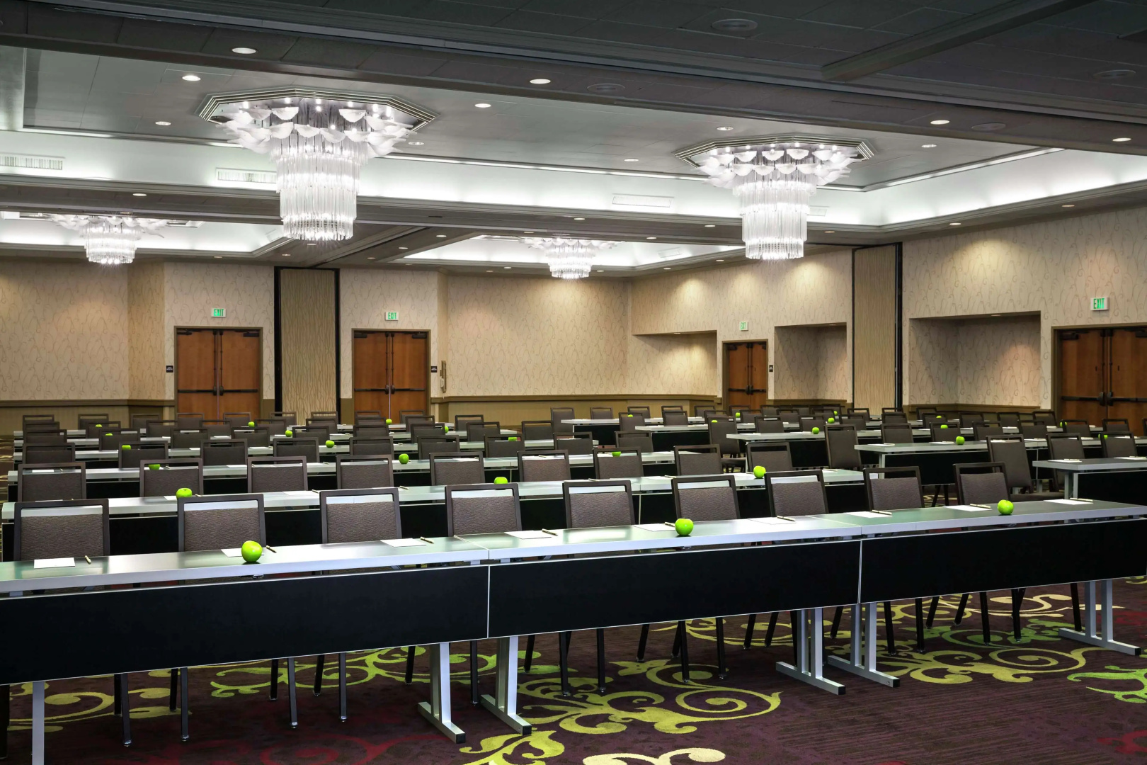 DoubleTree by Hilton Sonoma - Wine Country