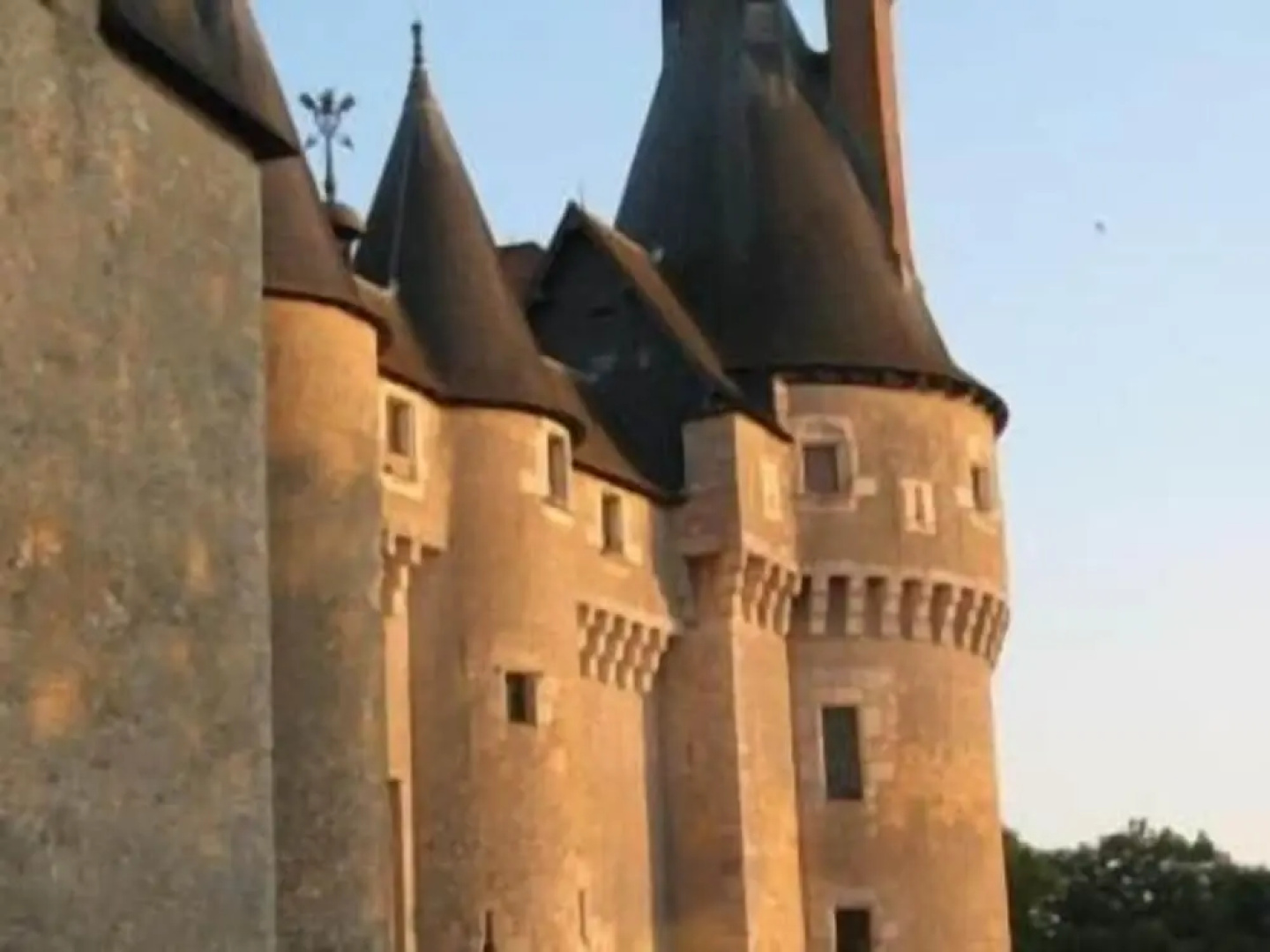 Entre Vignes et Chateaux