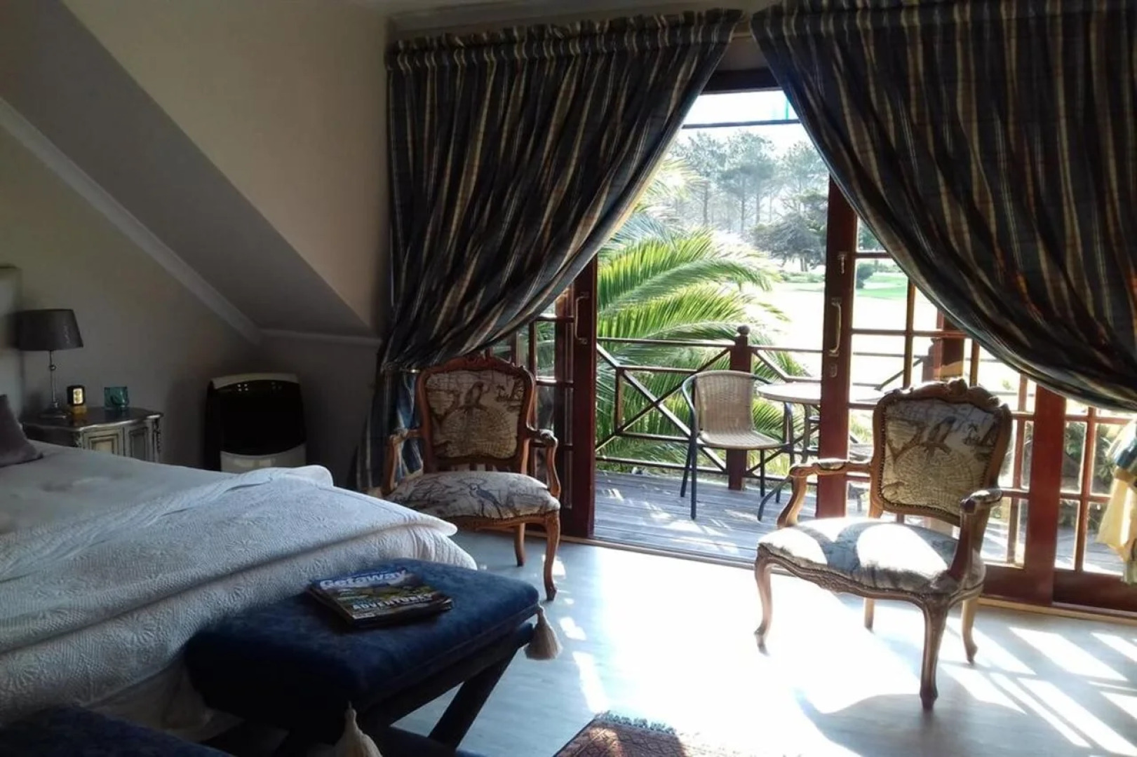 Mulligans Golf Lodge