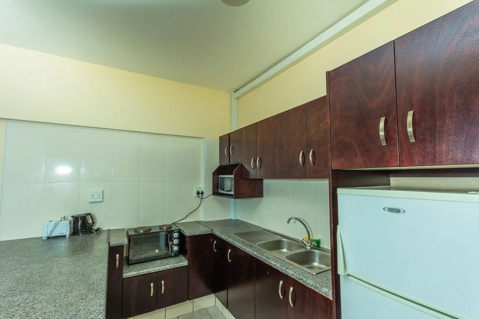 Gooderson Beach Hotel