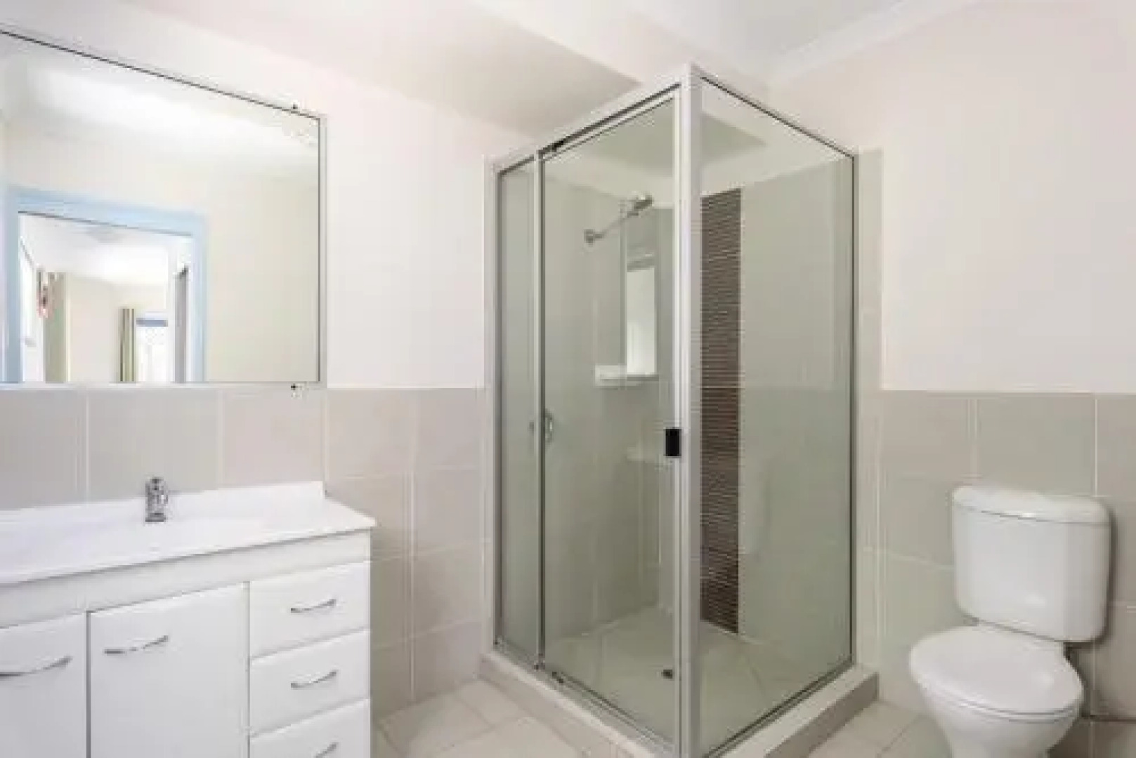 12 Ibis Court Highset Beach House With Natural Bushland Gardens And Covered Decks