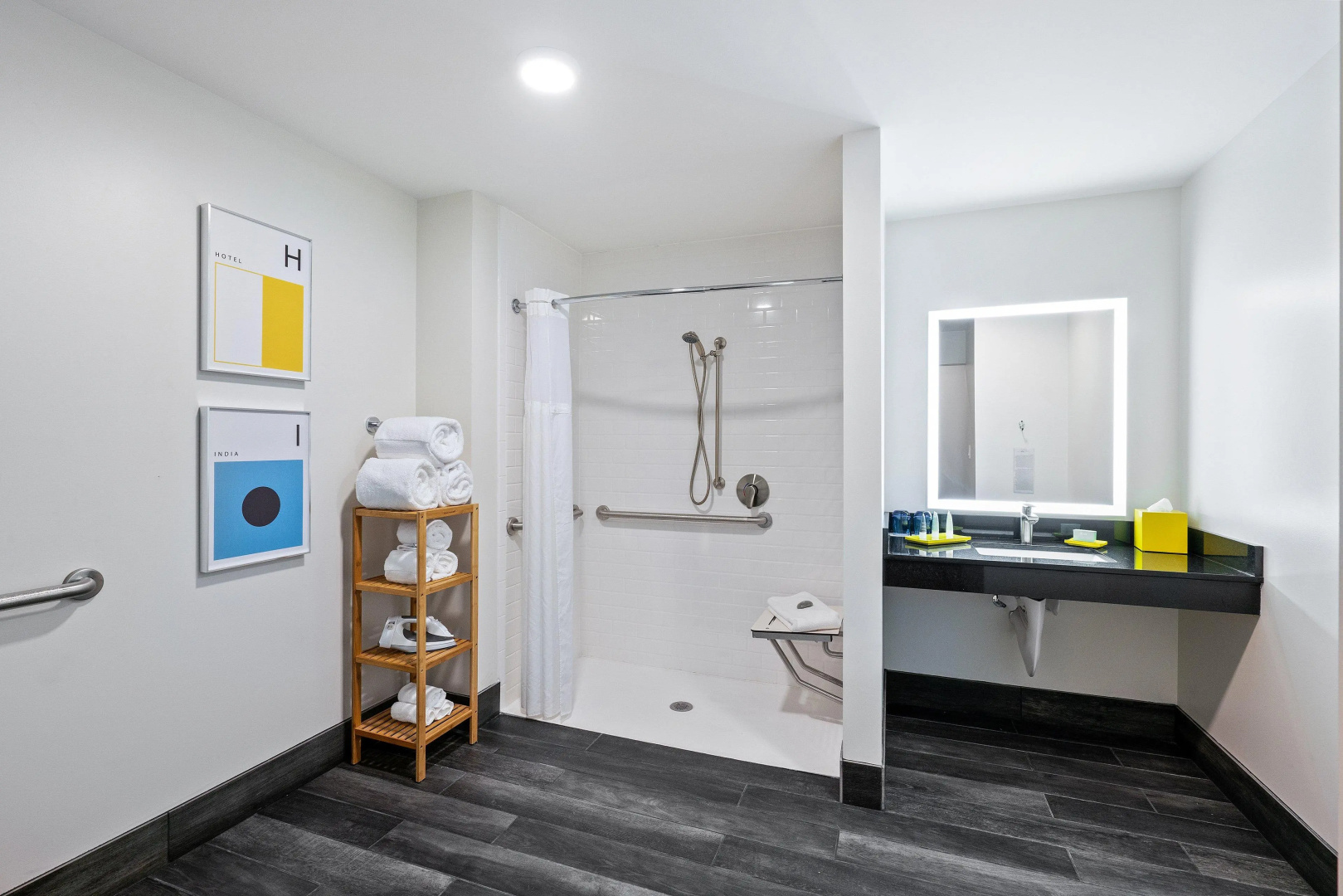 Hotel Indigo Everett - Waterfront Place by IHG