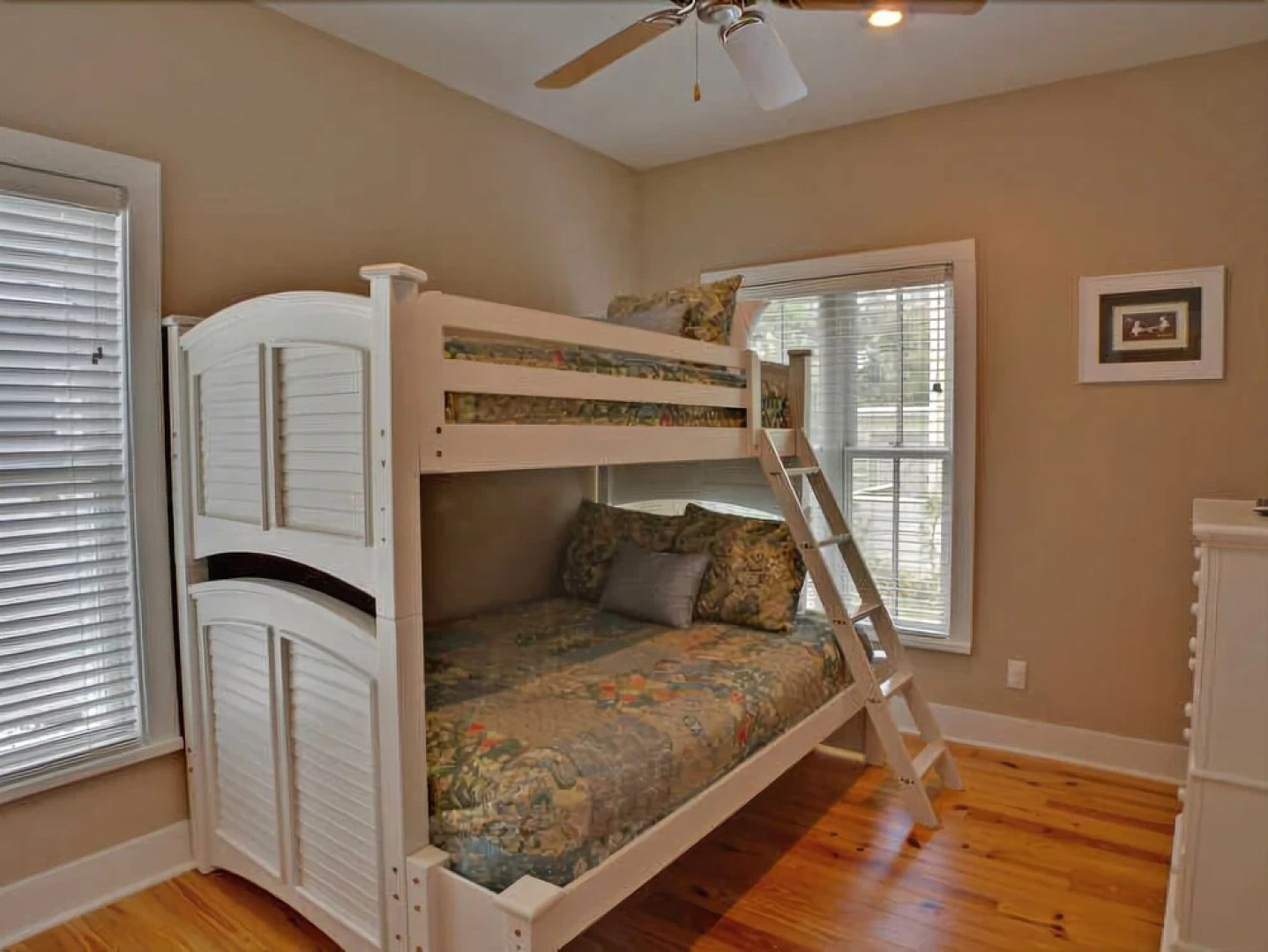 MCBTS018 Creek Park - Three Bedroom Cottage