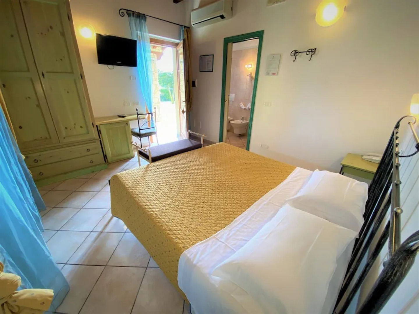 Tenuta La Lupa Country Hotel