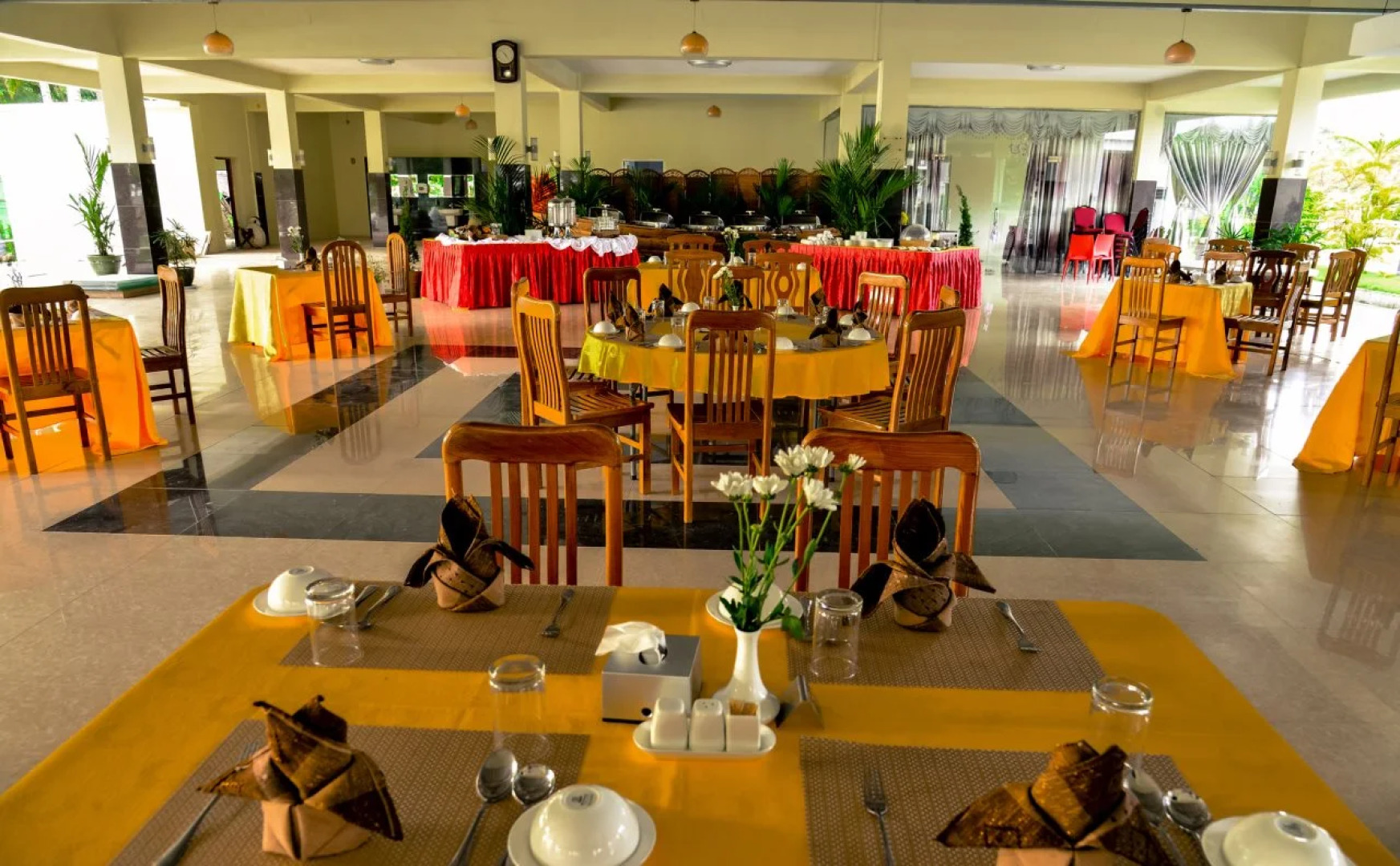 Ocean Blue Ngwe Saung Beach Hotel