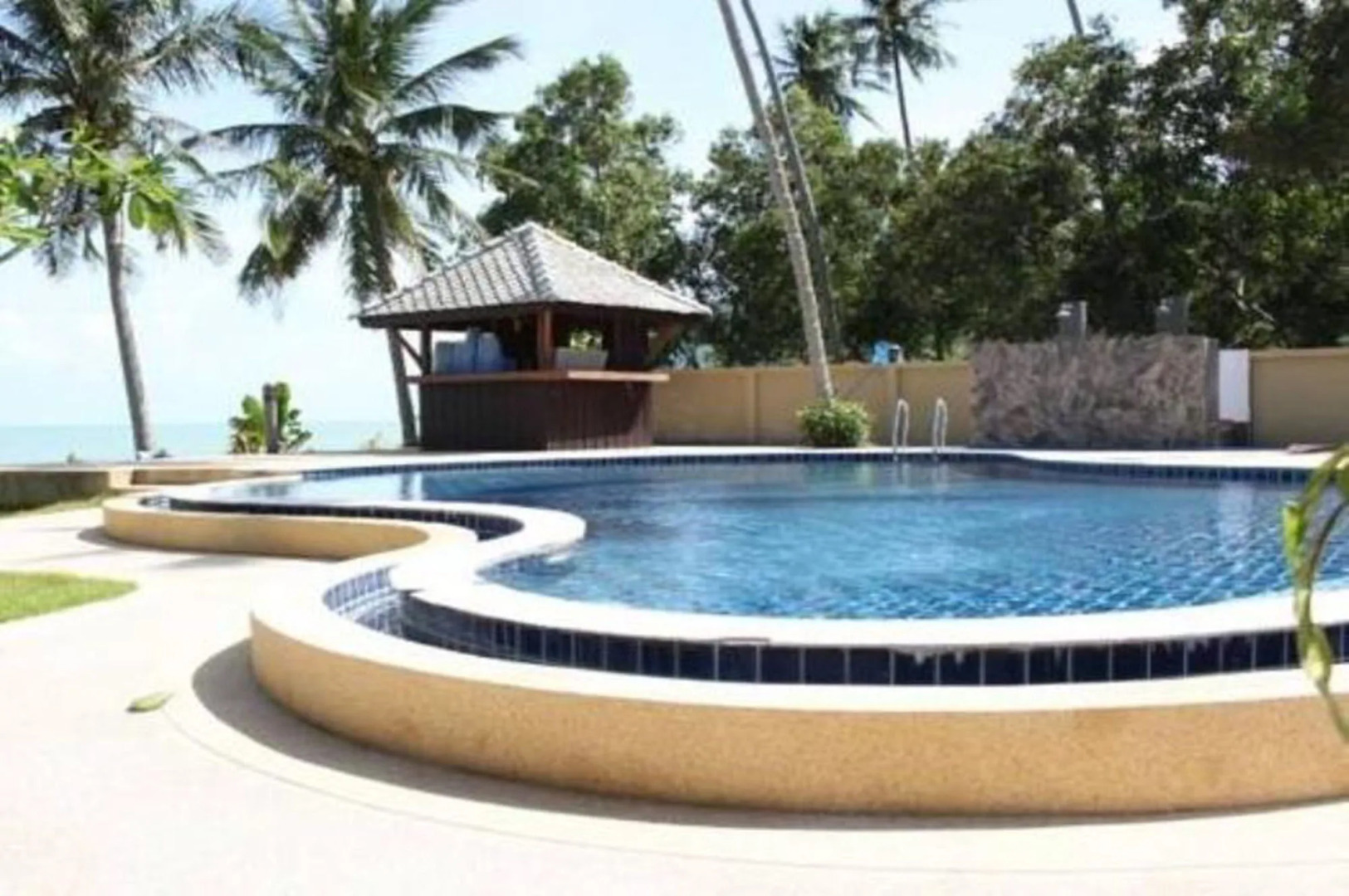 Khanom Sunrise Beach Hotel