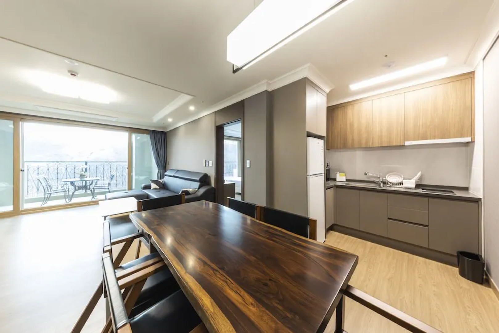 Baekhak Jayuro Resort