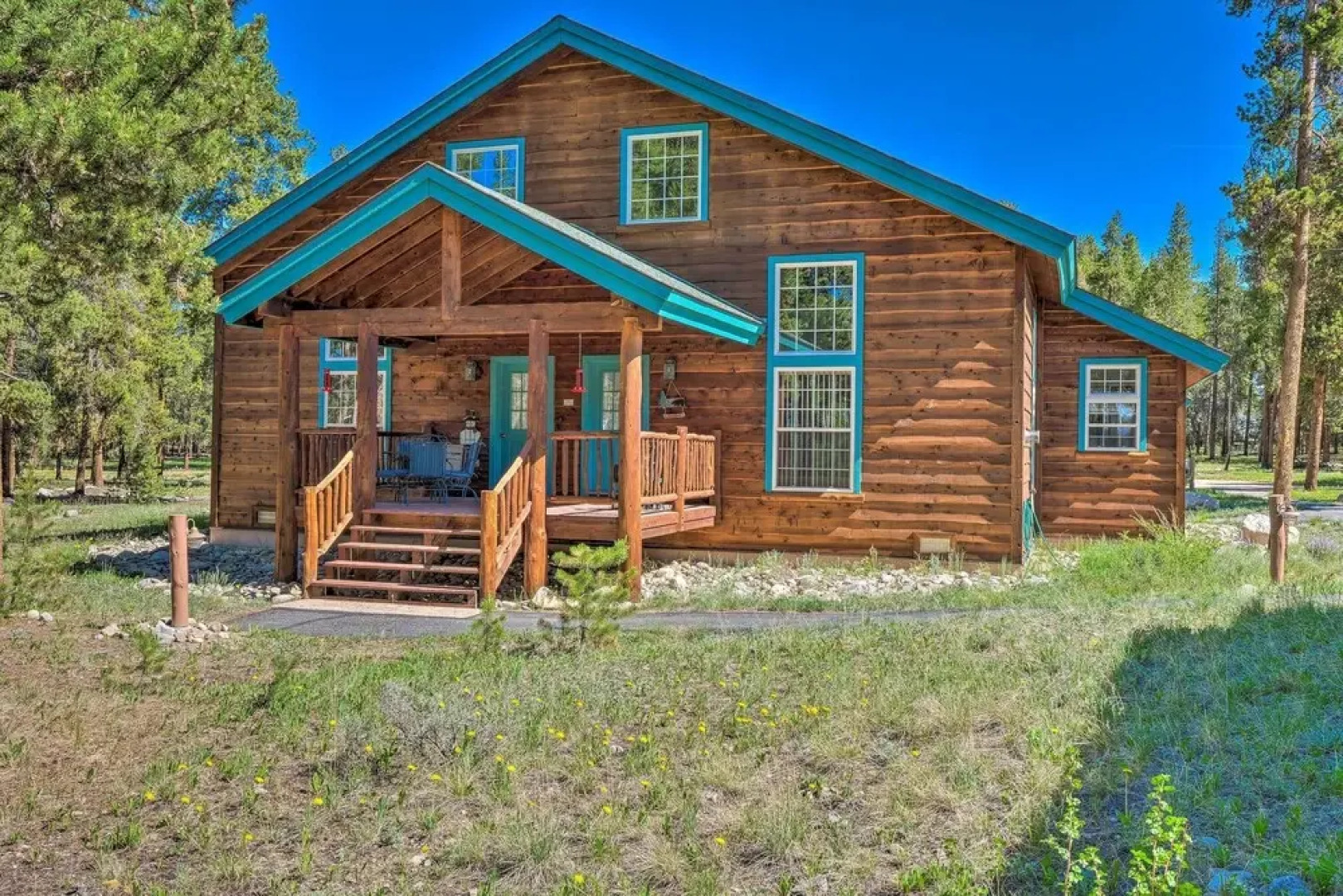 6 Mi to Turquoise Lake: Retreat w/ Covered Deck!