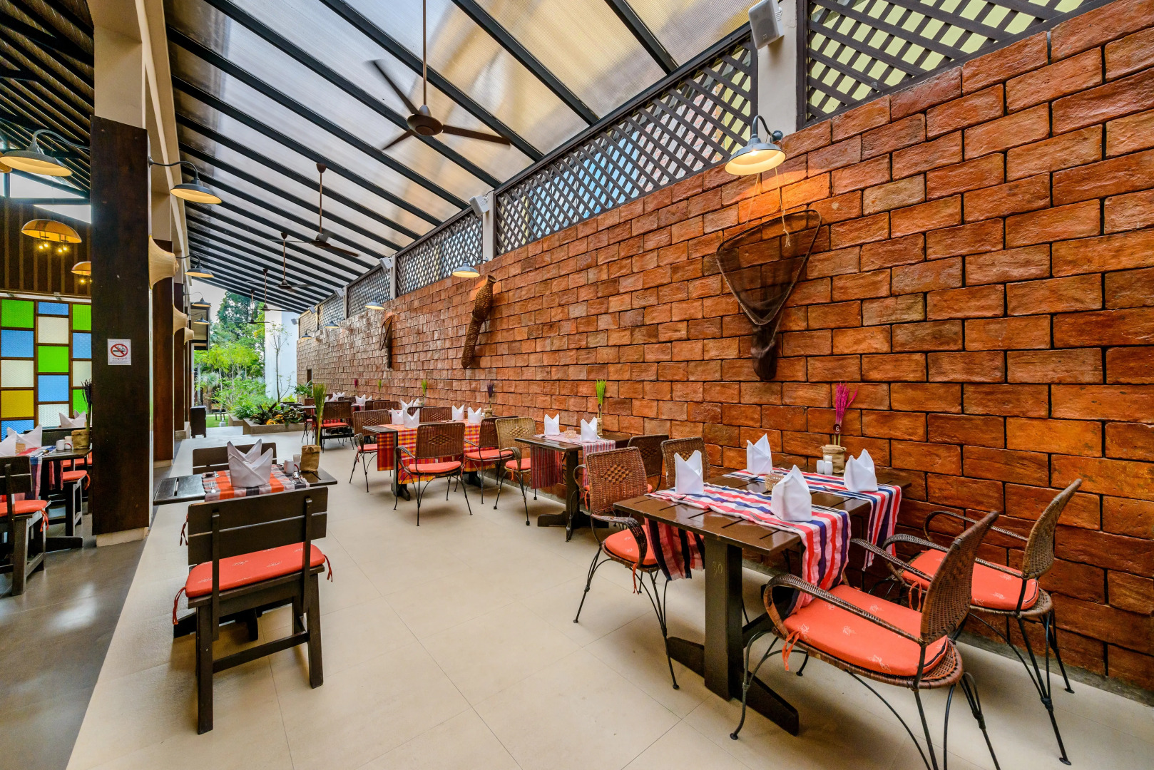 The Leaf On The Sands by Katathani