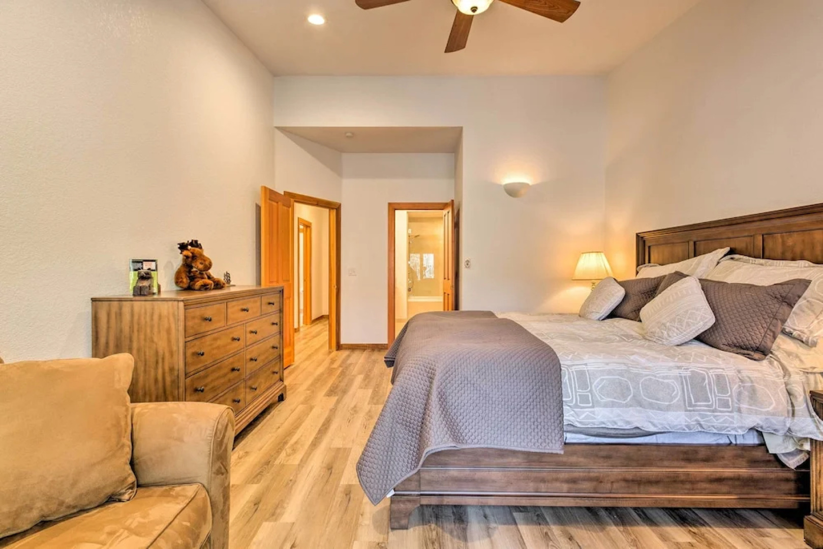 Incline Village Townhome w/ Forest-view Deck