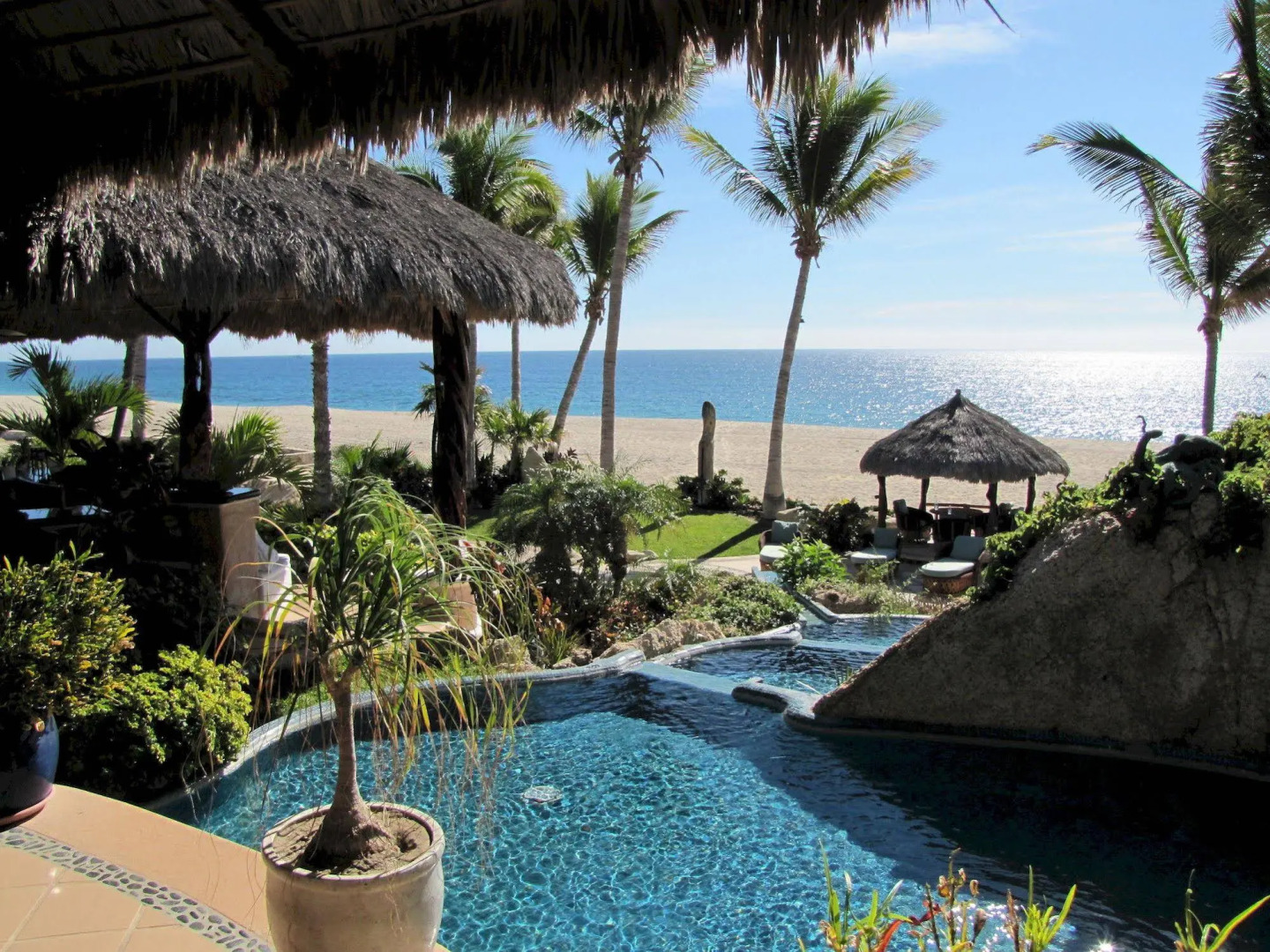 Las Mañanitas by Casago