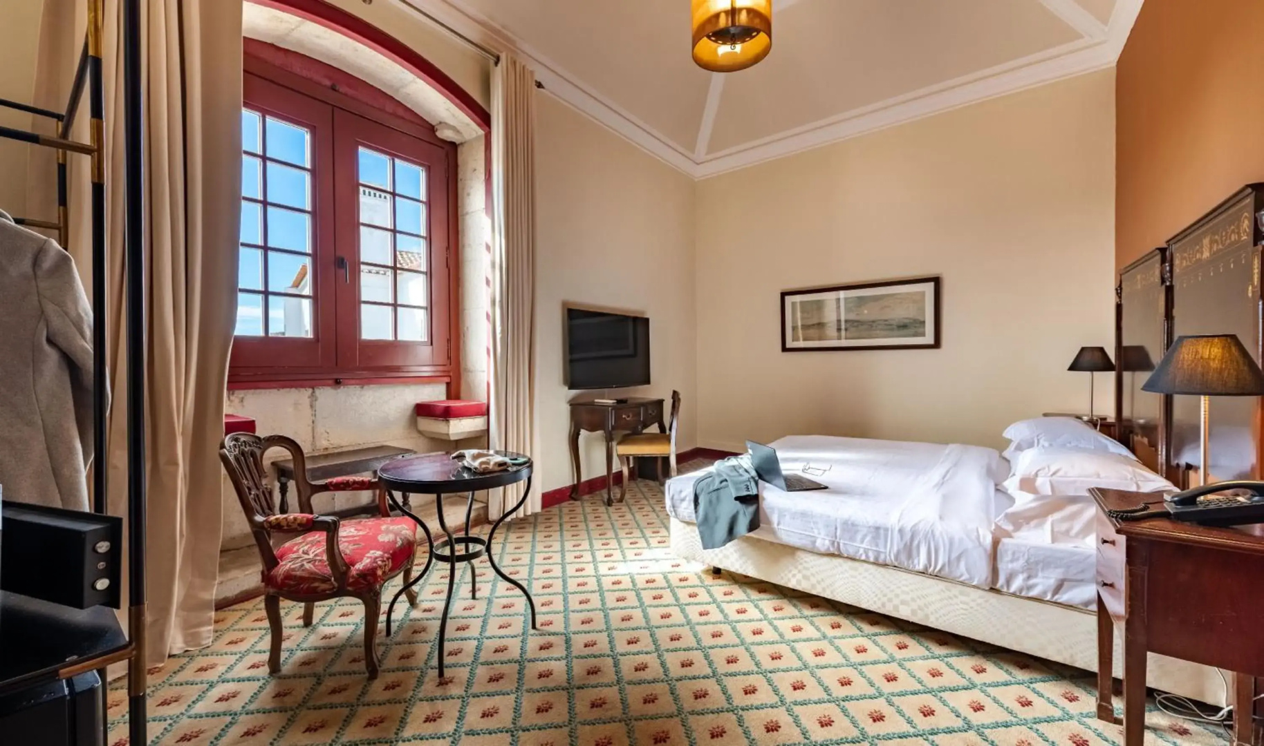 Pousada Castelo de Óbidos - Historic Hotel