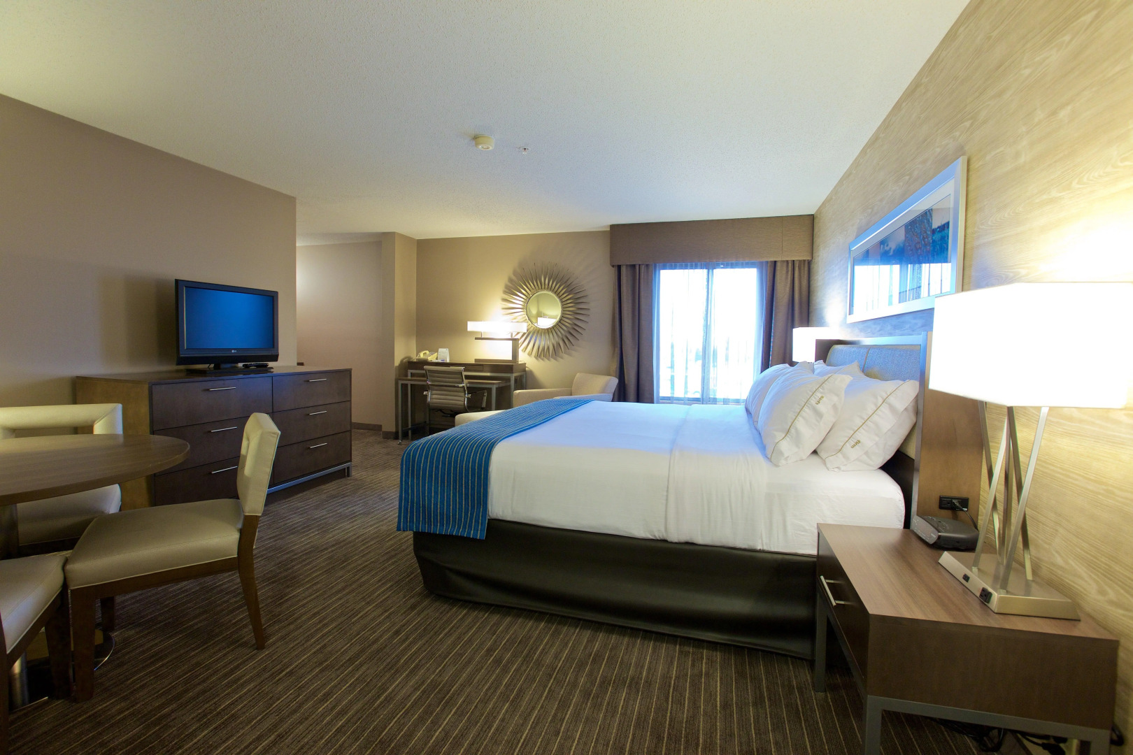 Holiday Inn Express Fargo-West Acres by IHG