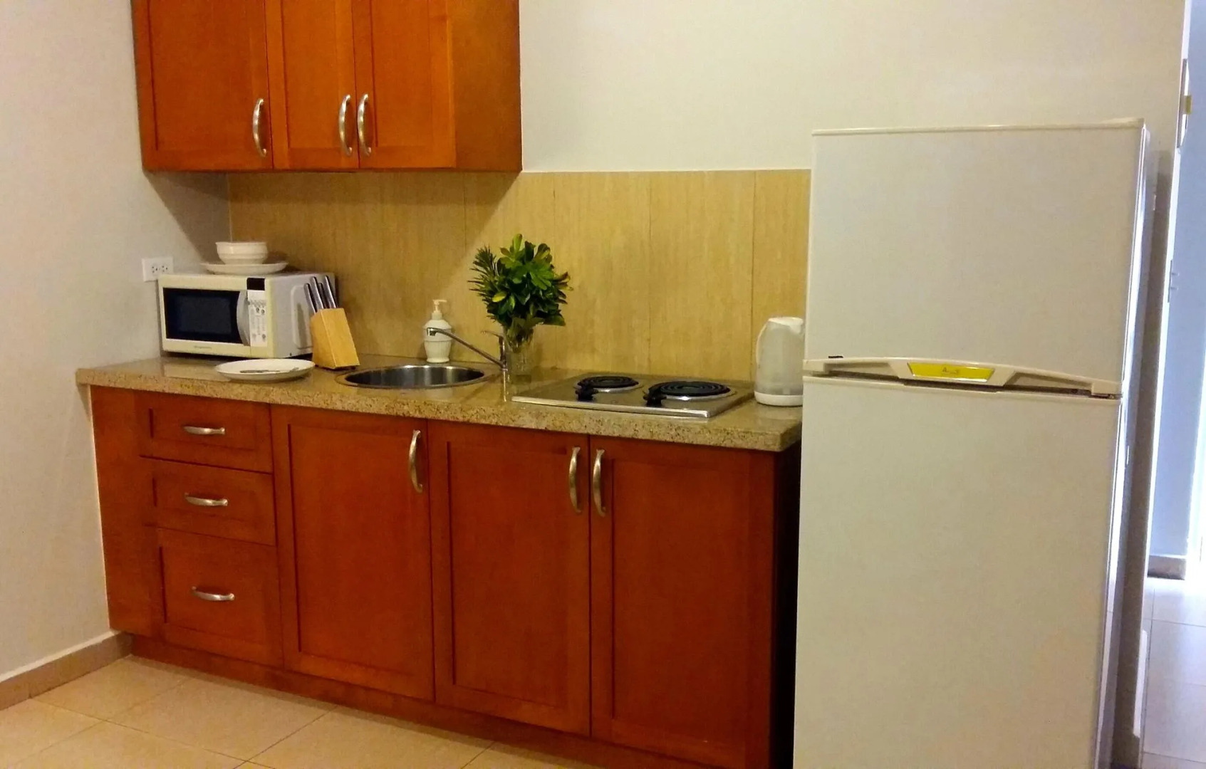 Dorado Eagle Beach Hotel