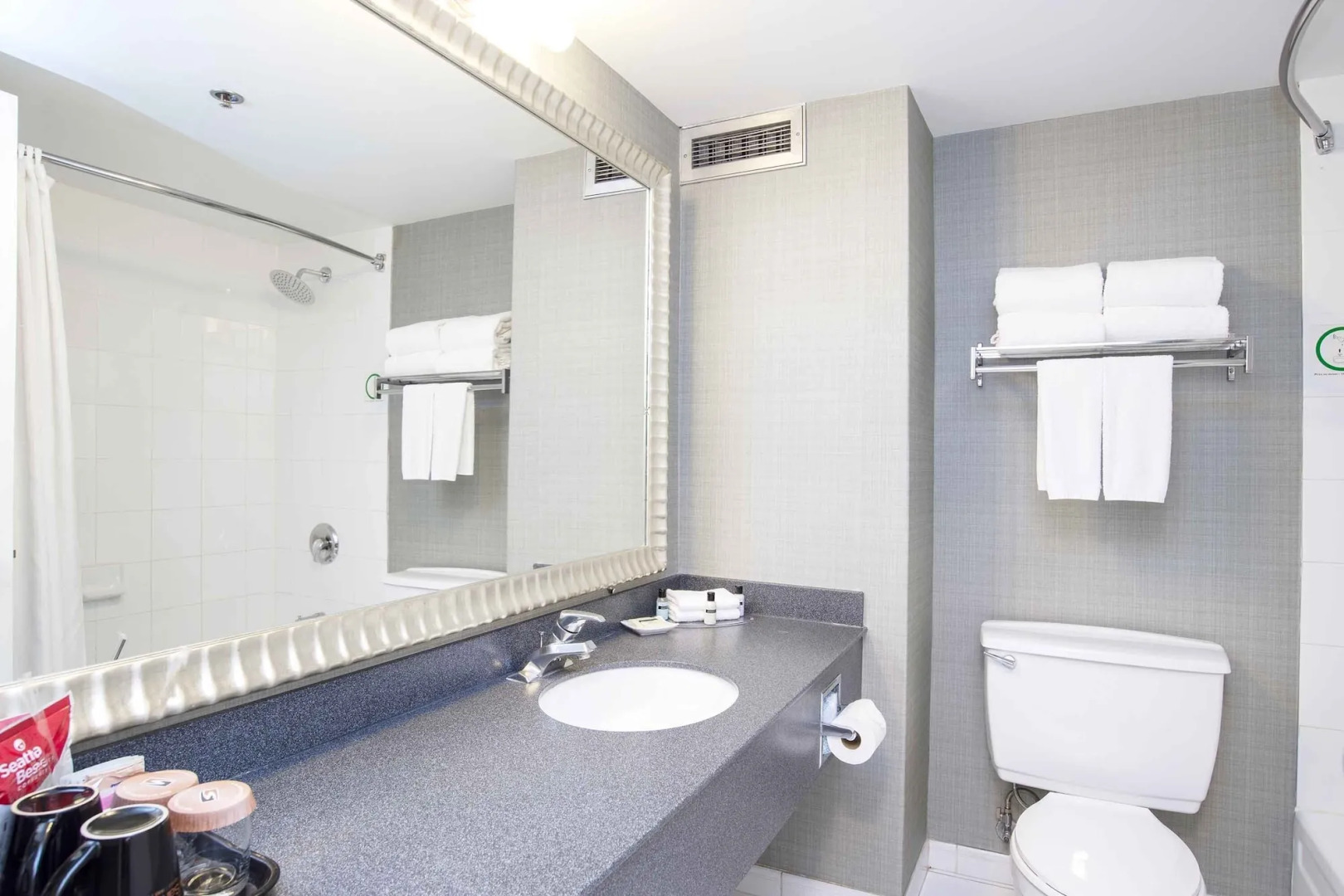 Sandman Hotel Montreal - Longueuil