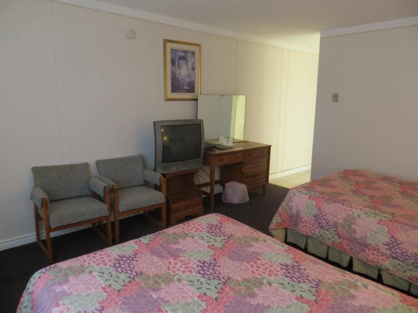 Peterboro Express Inn