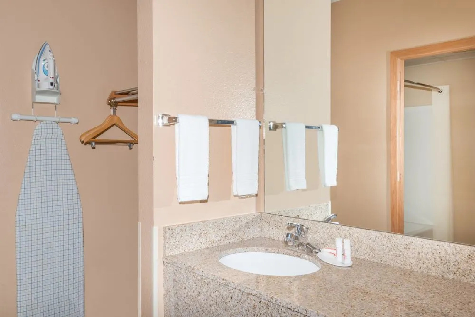 Super 8 Motel - Fort Dodge, IA