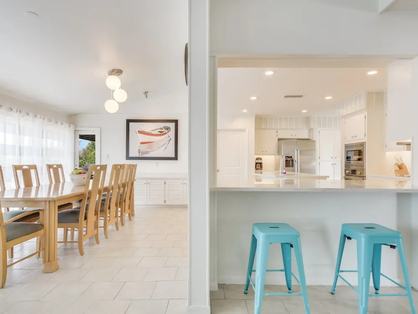 5BR 3 5BA Hill Country Lake Home by RedAwning