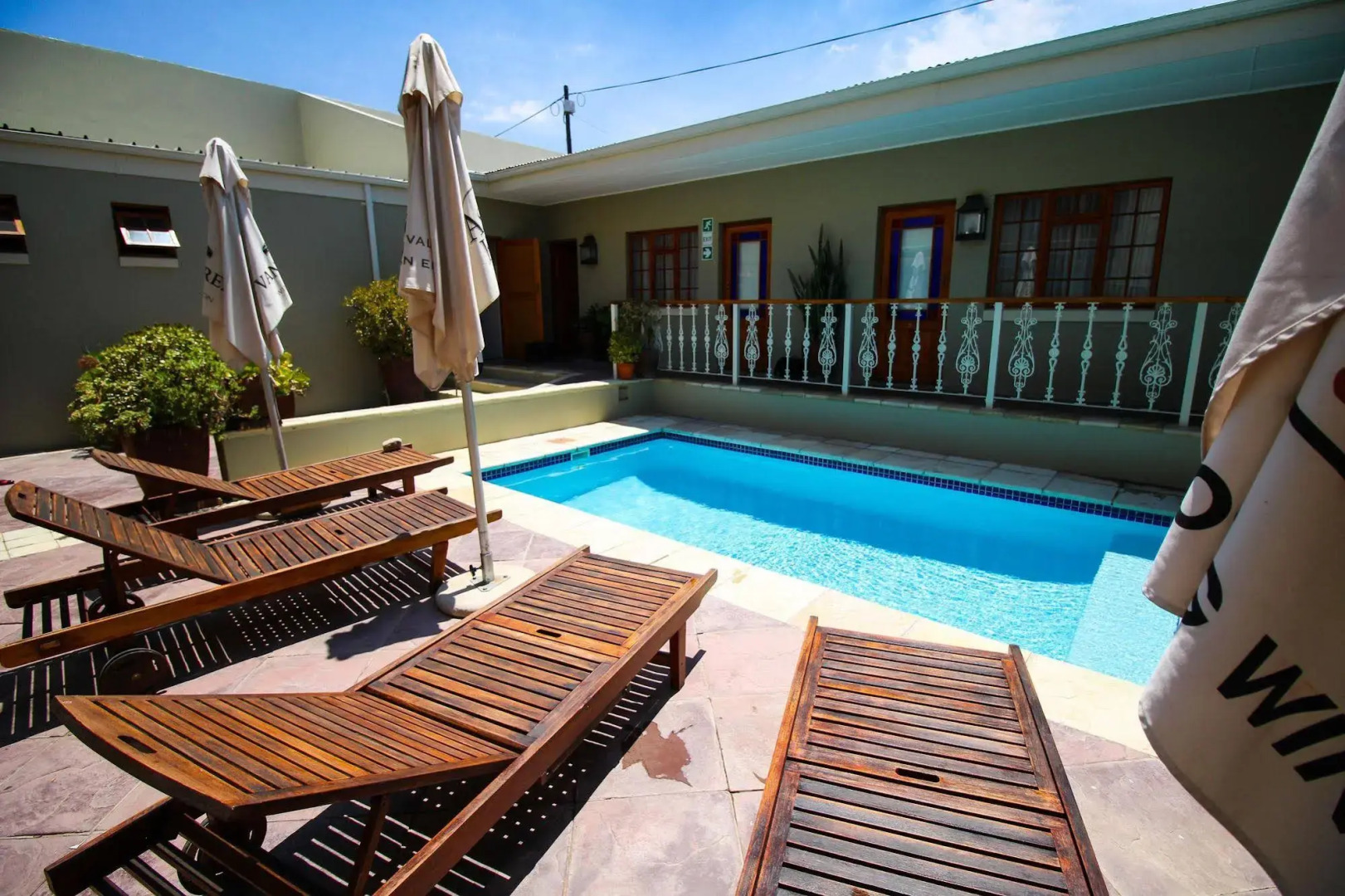 The Victorian 1906 Hotel