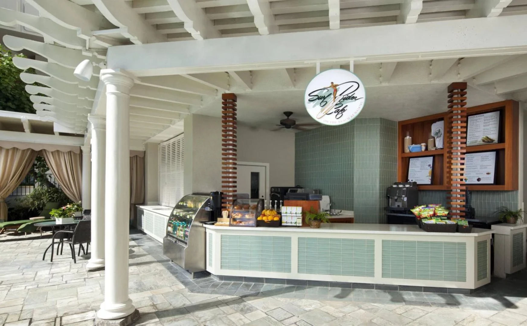 Moana Surfrider, A Westin Resort & Spa, Waikiki Beach