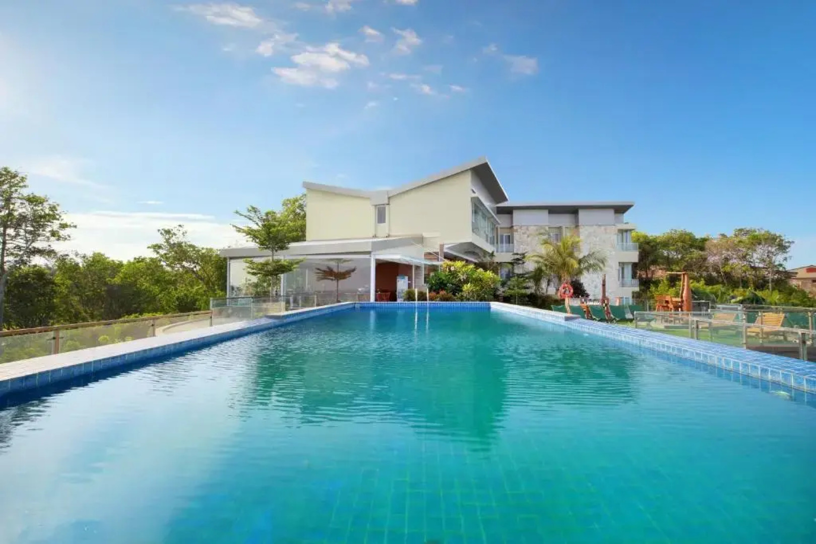 Royal Ocean View Beach Resort