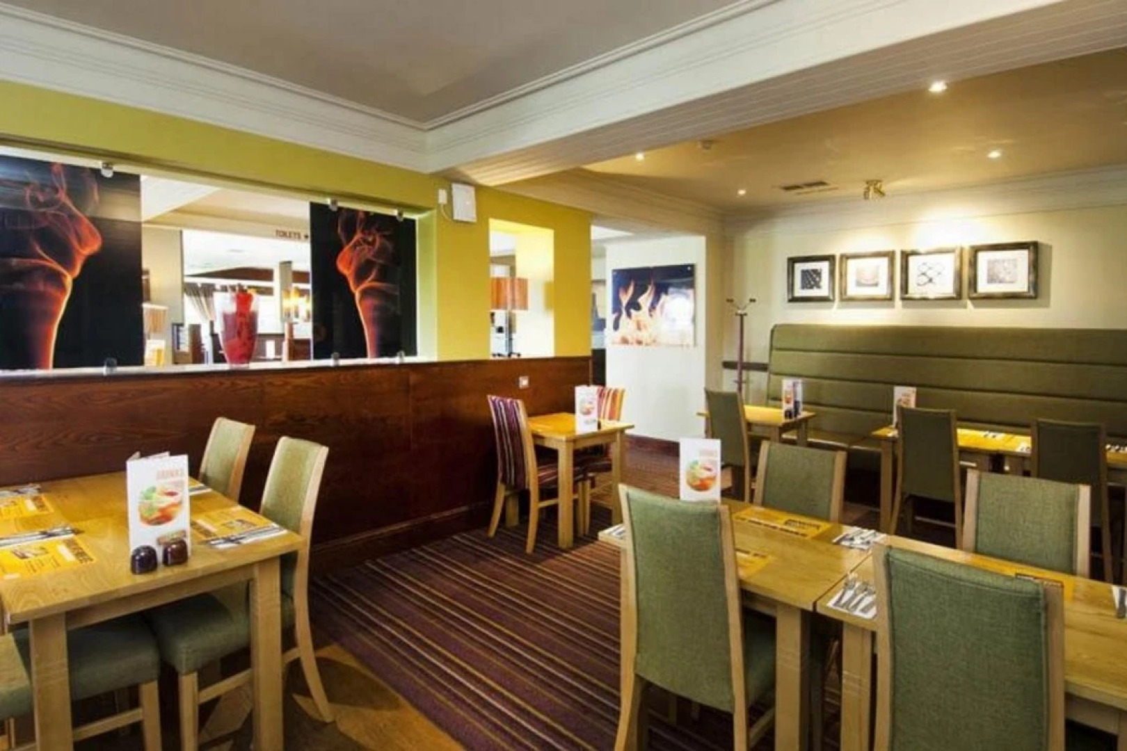 Premier Inn Leeds / Bradford Airport