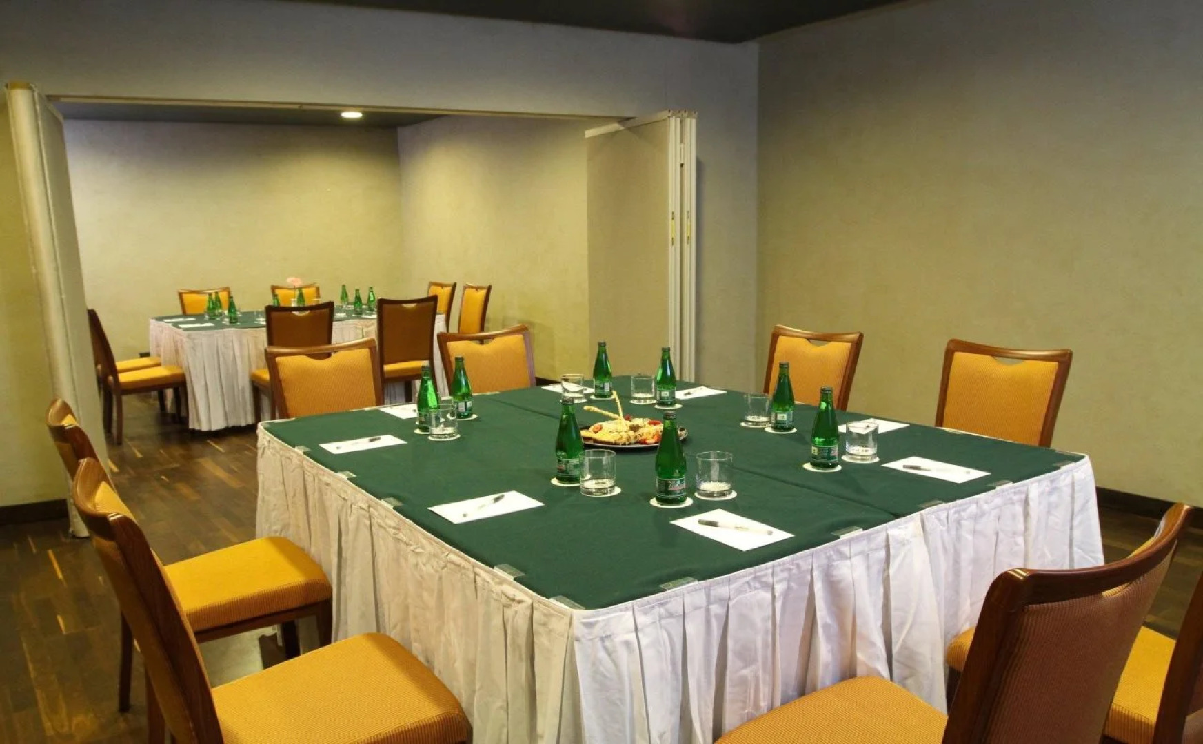 Radisson Blu Acqua Hotel & Spa Concon