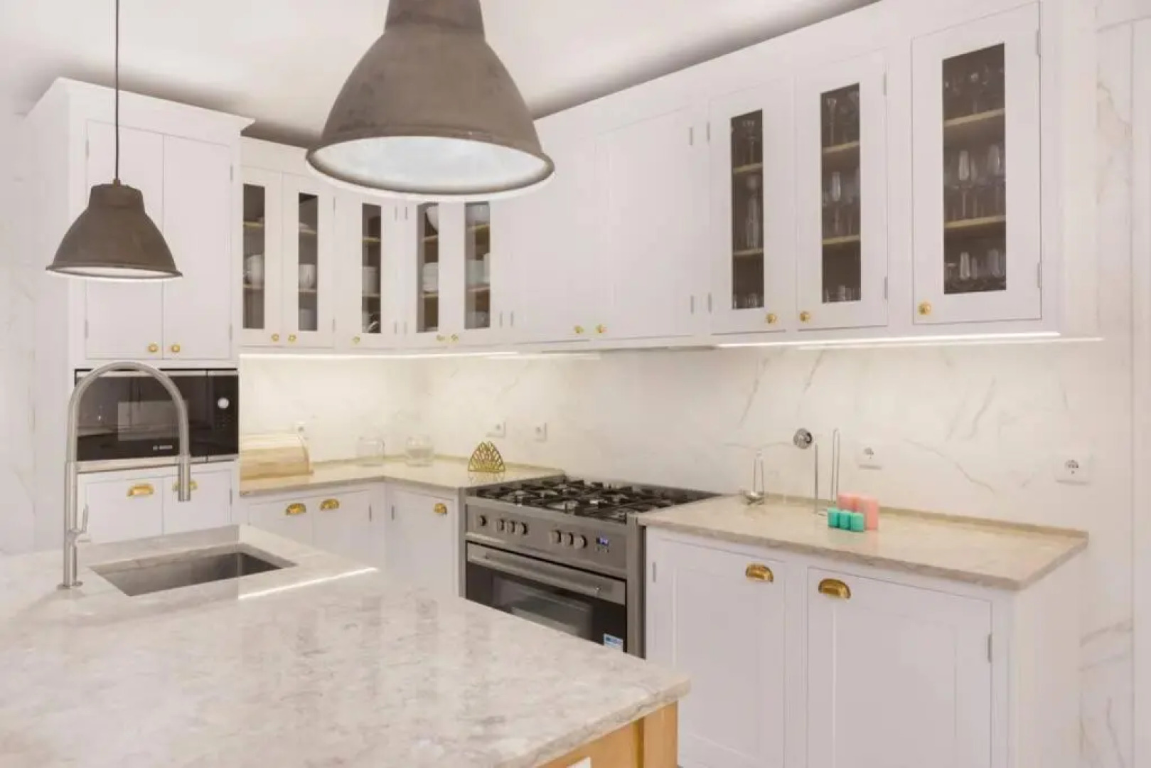 Amazing 4 bedroom Villa with POOL, View & Garden