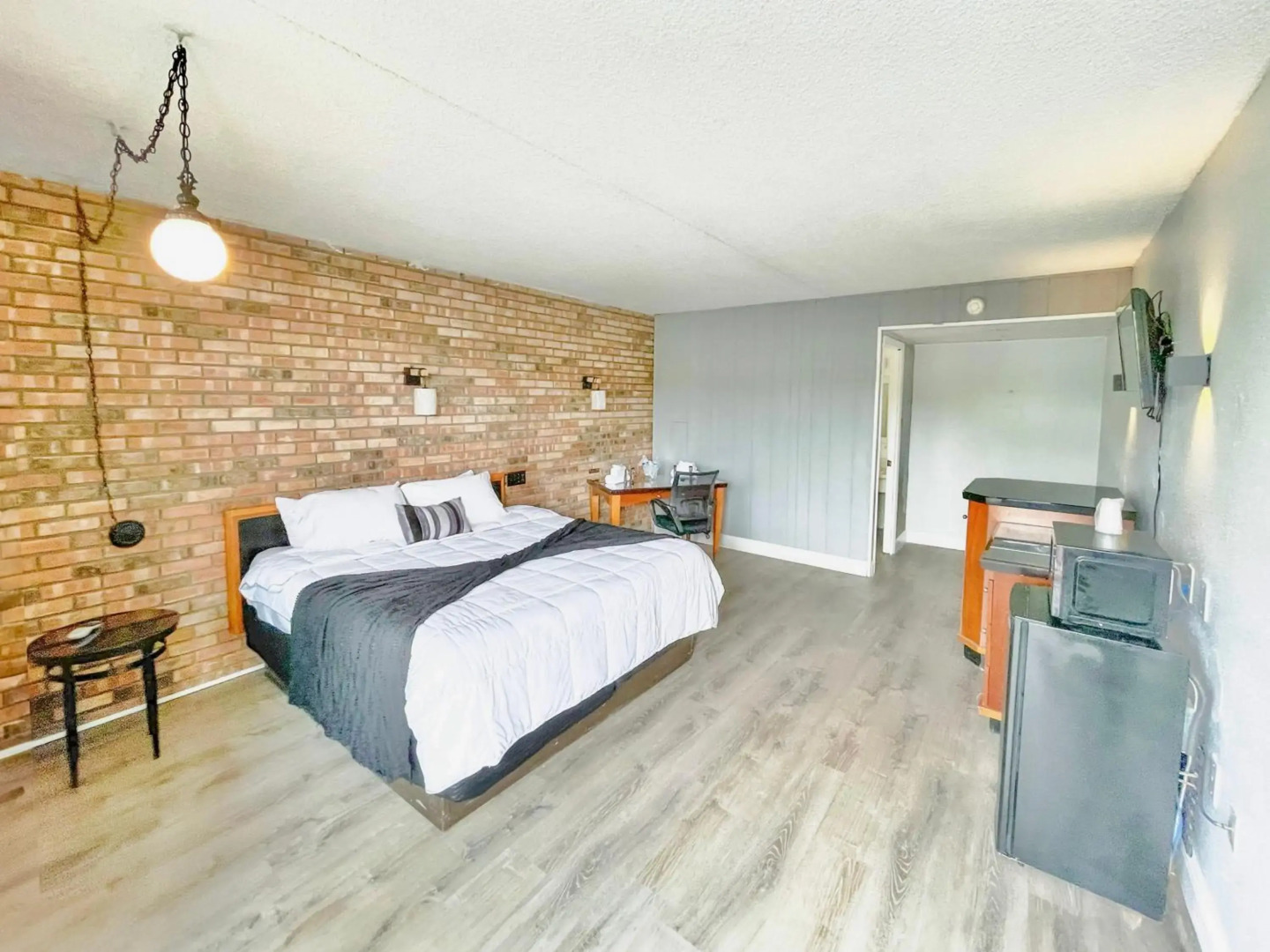 Penn Lodge Hotel & Suites