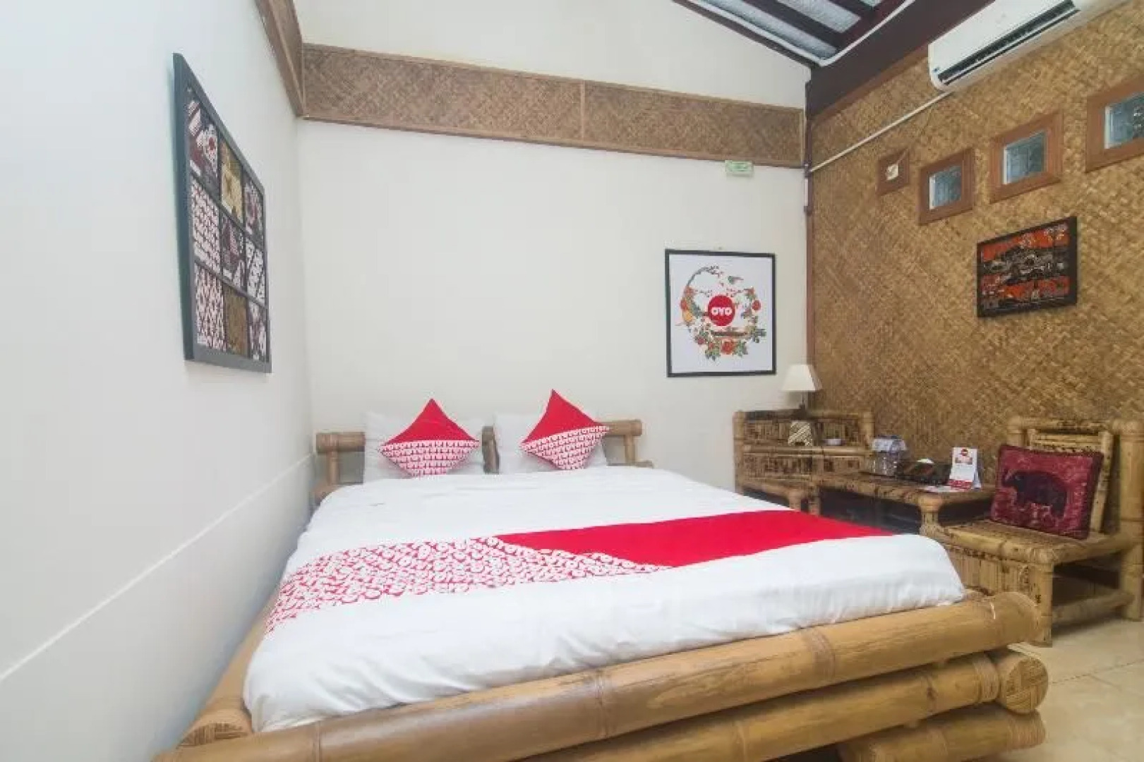 OYO 326 Ndalem Padma Asri Guest House