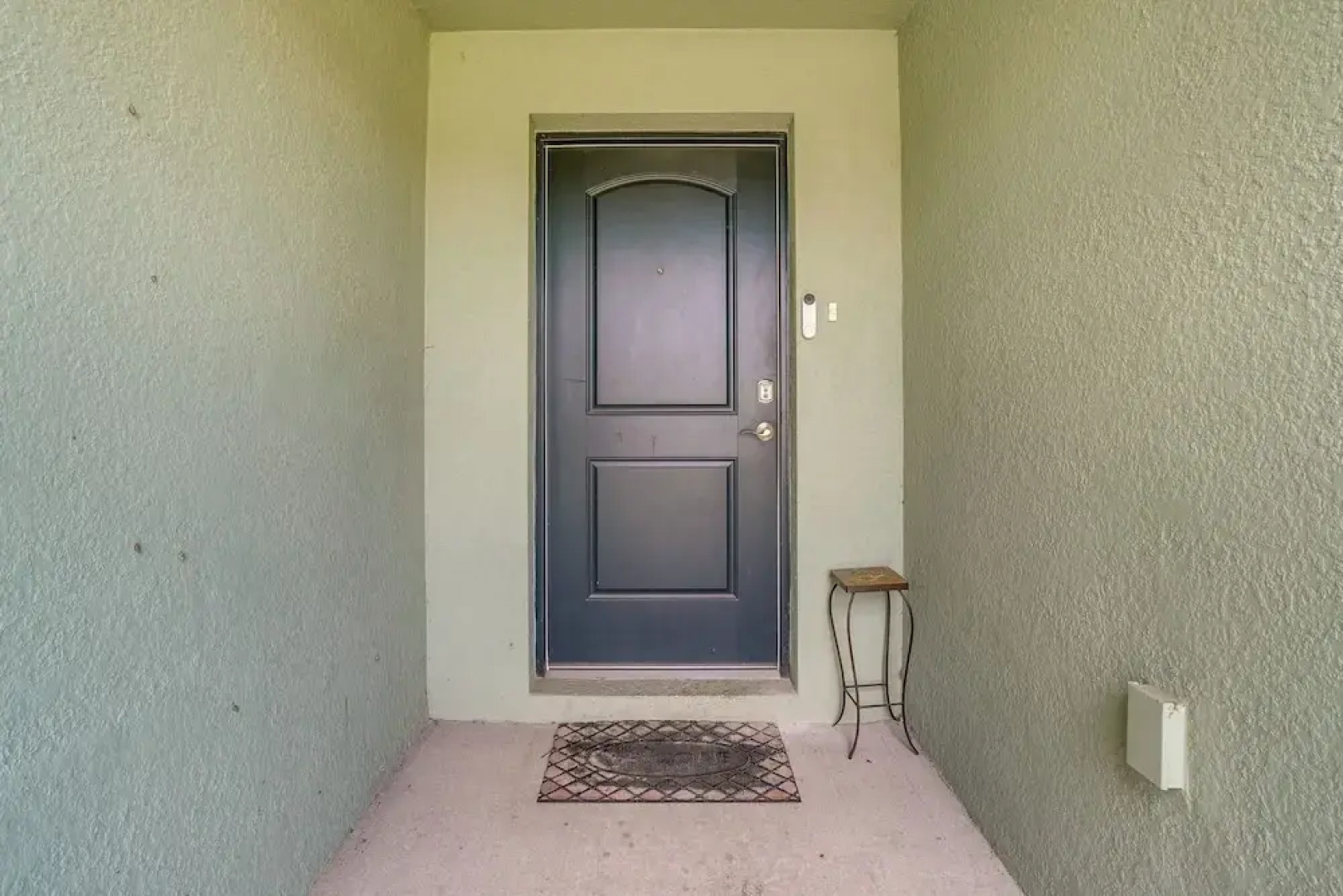 Tavares Retreat w/ Covered Patio & Private Yard