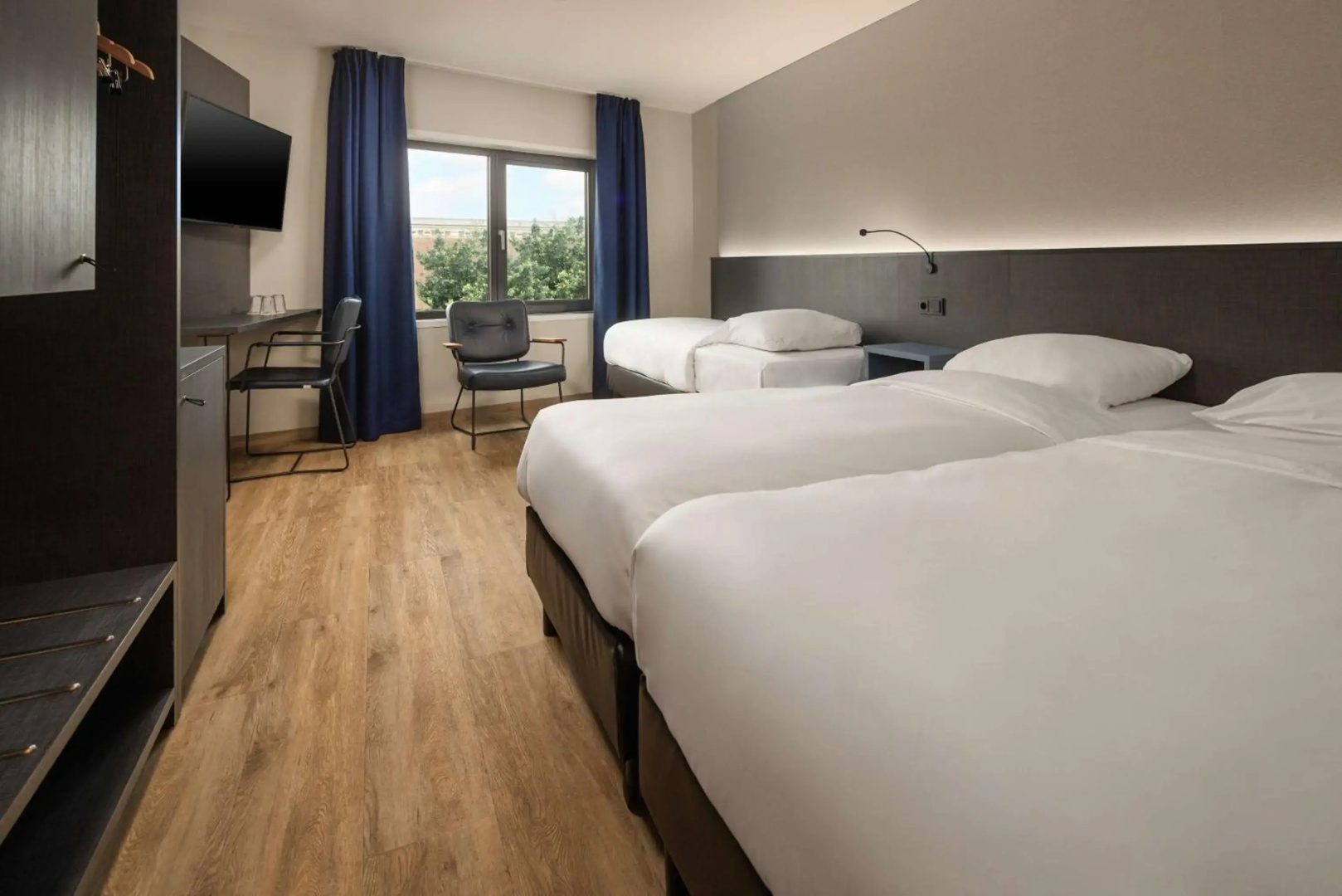 Отель DoubleTree by Hilton Rotterdam Centre