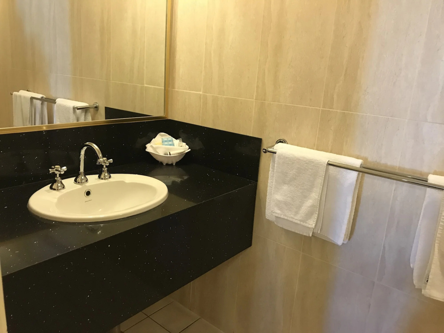 Albury Georgian Motel & Suites